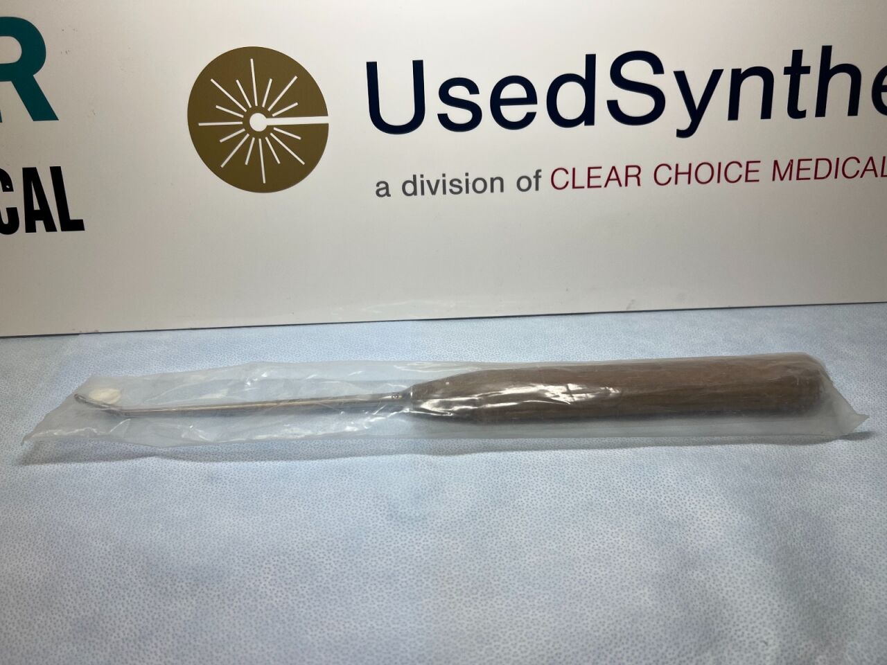 389.61 Angled 15° Oval Cup Bone Curette US91