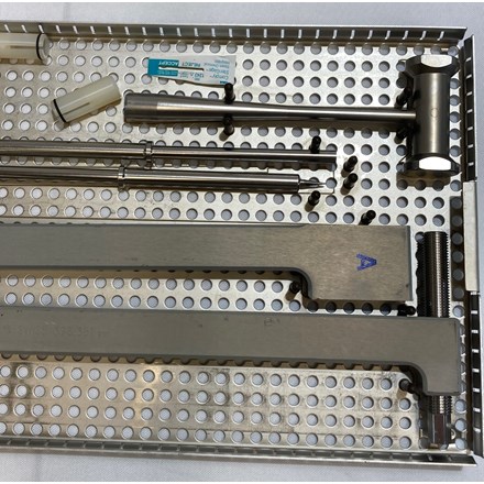 Synthes 398.571 Pelvic C-Clamp Set