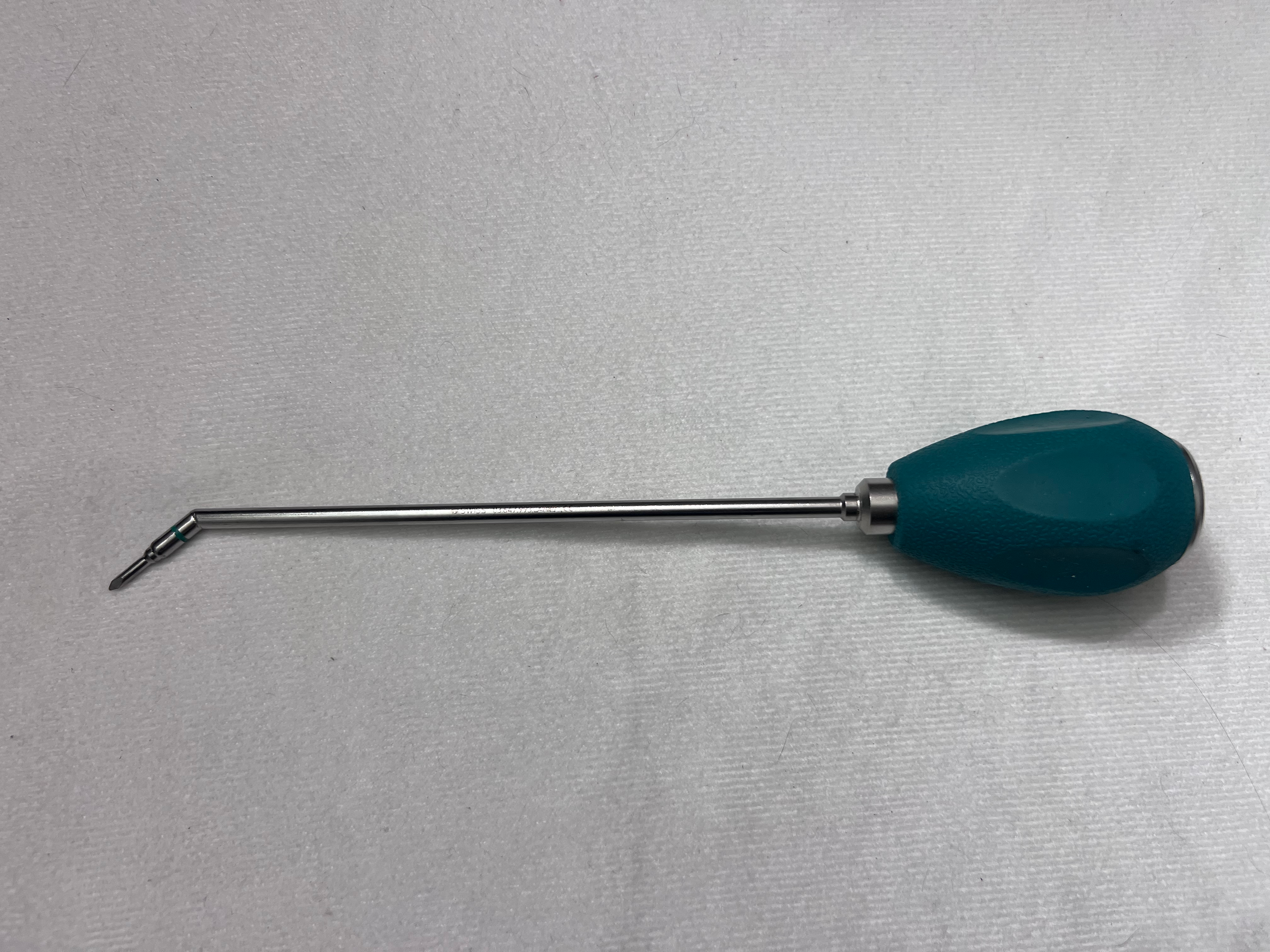 03.647.993 Zero-P VA 2.5mm Angled Awl US1672