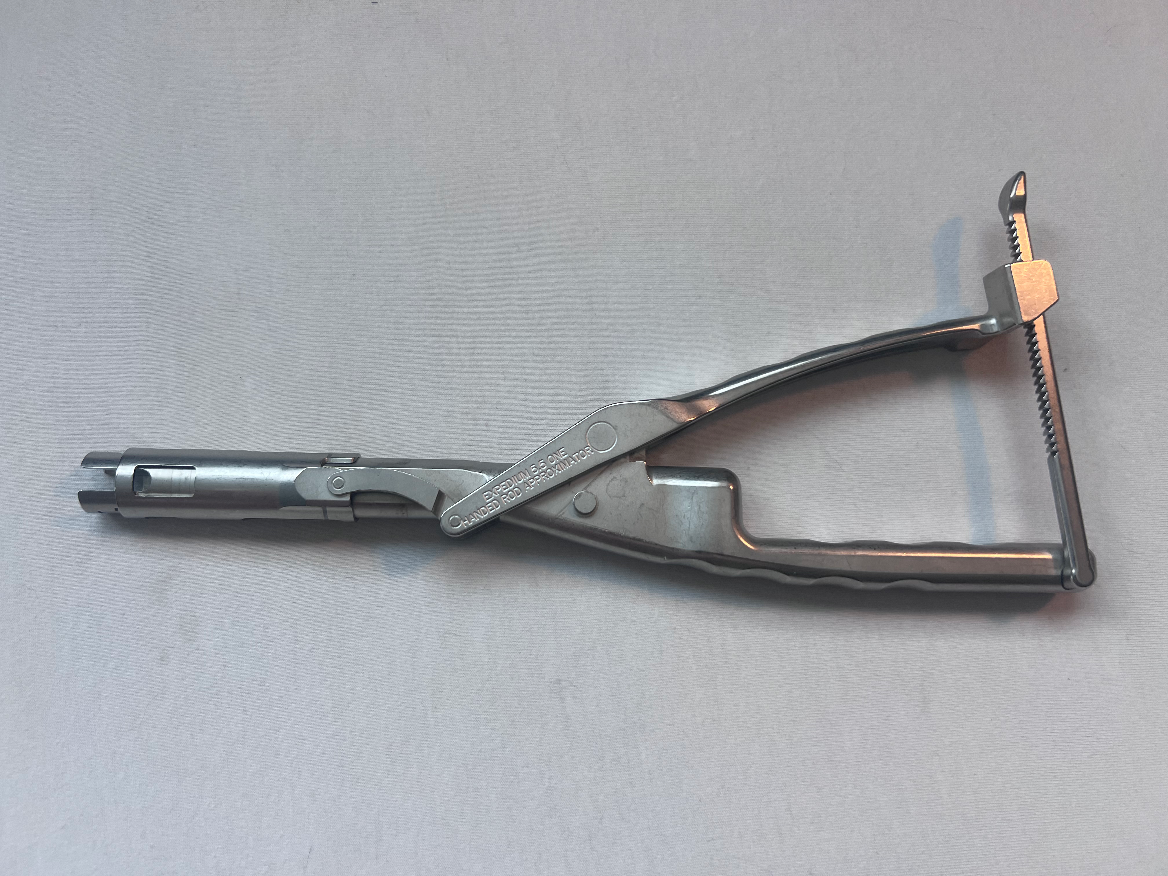 2797-12-510 Expedium 5.5 One-Handed Rod Reduction Approximator US1855
