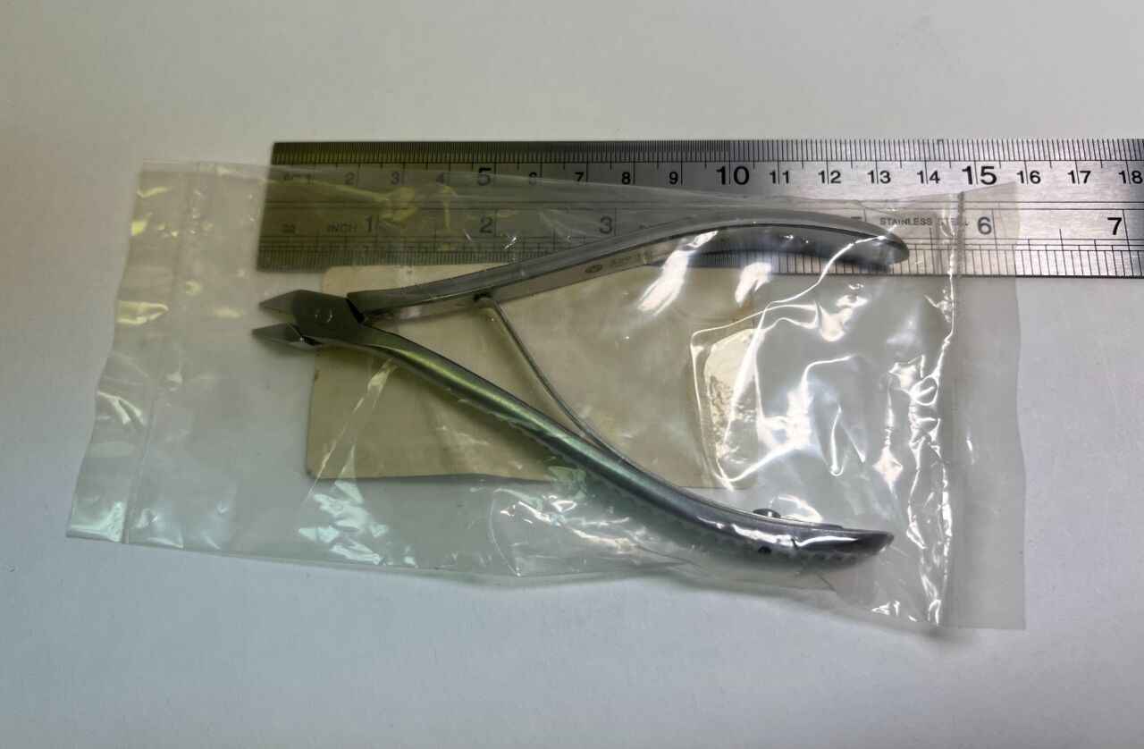329.14 Universal Bending Pliers US702