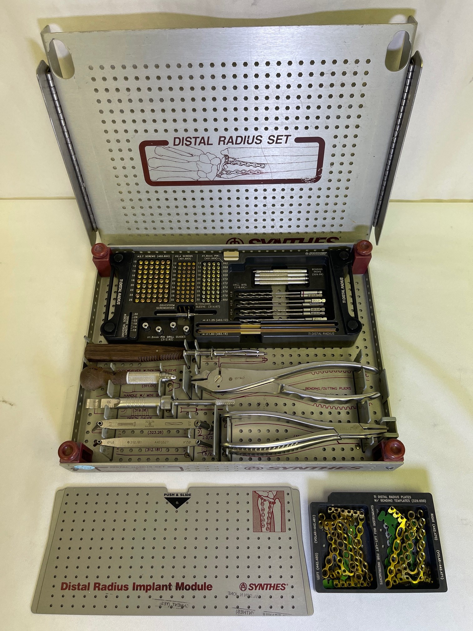 Titanium Distal Radius Set CCMED202
