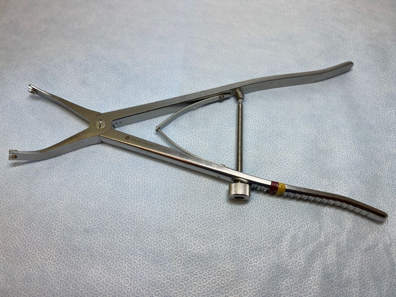 388.42 Orthopedic Compression Forceps US138