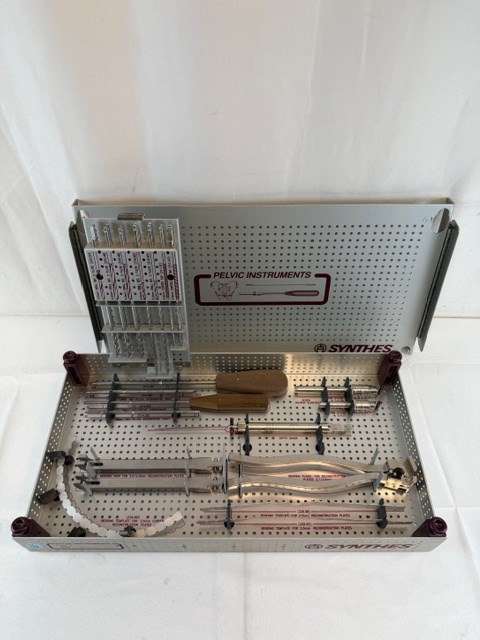Pelvic Intruments Set CCMED98