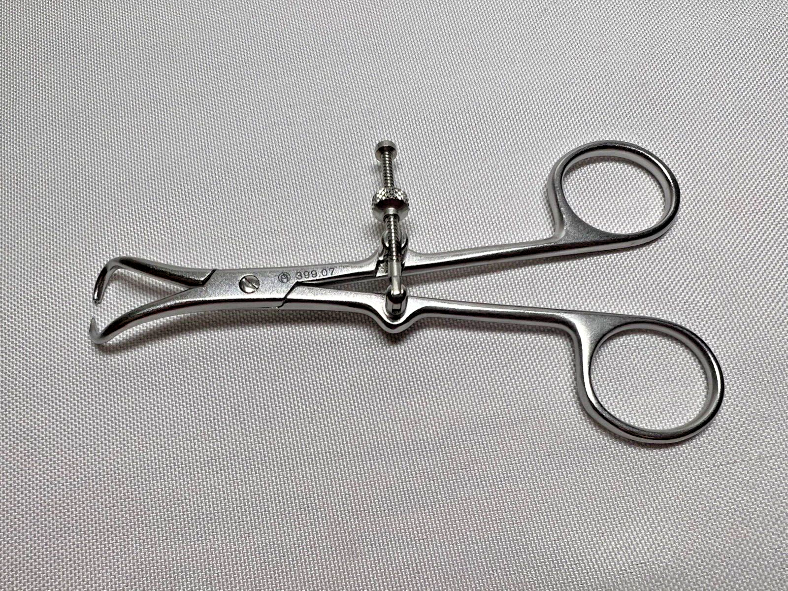 Synthes 399.07 Reduction Forceps w/ Points US1042