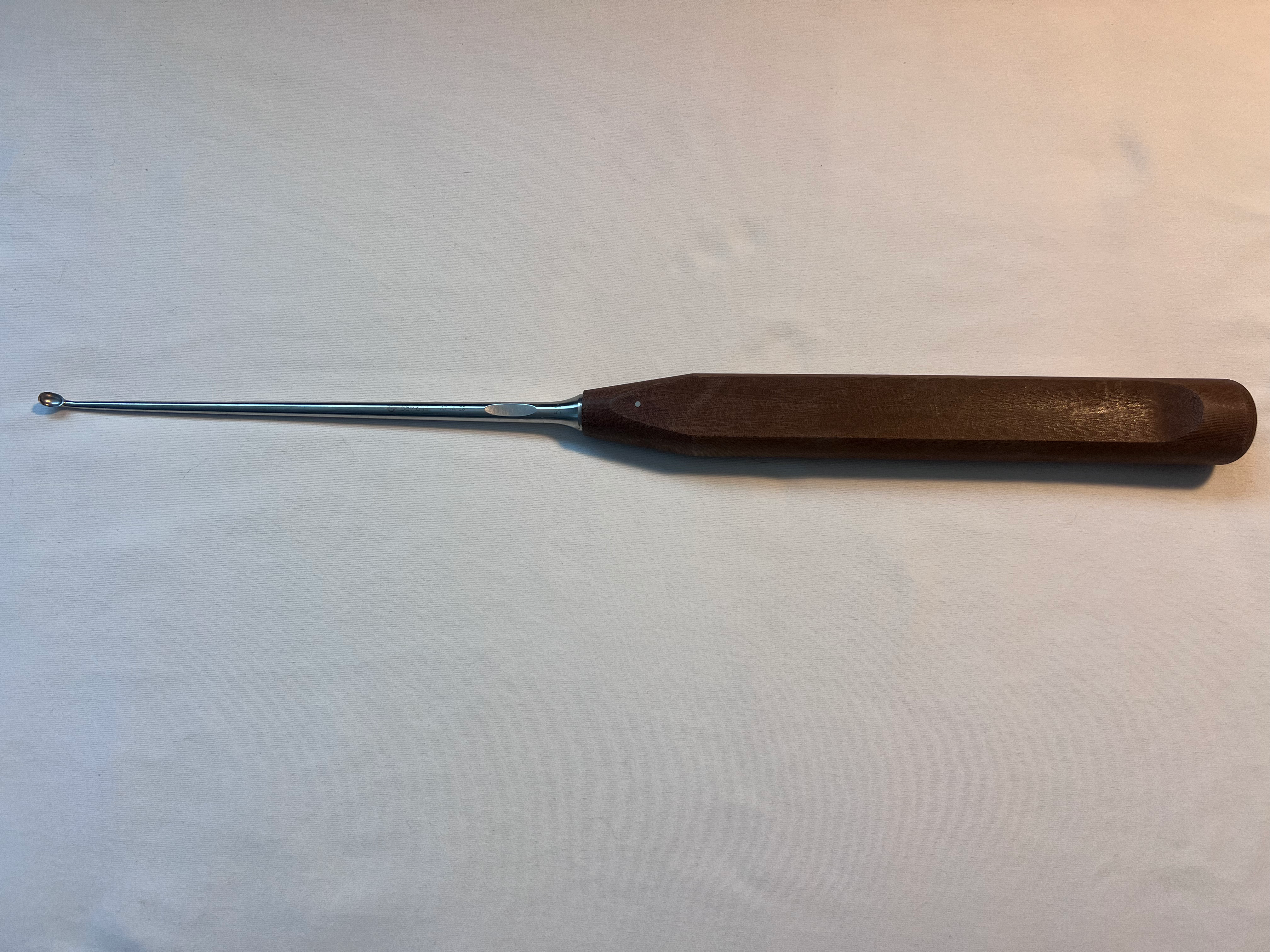389.611 Orthopedic Angled Oval Bone Curette 5.5mm X 8mm US2163