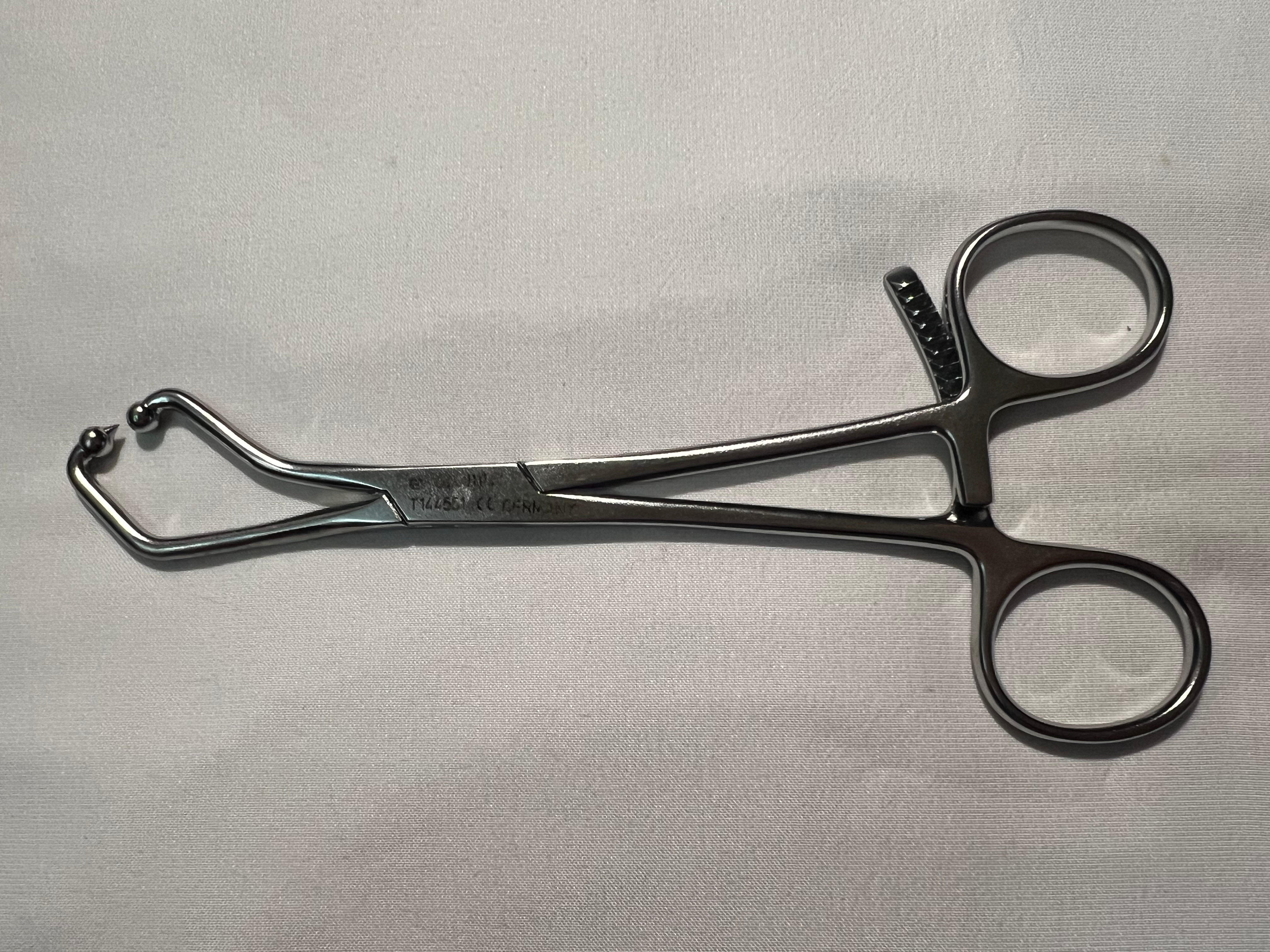 03.501.030 MatrixRIB Small Plate Holding Forceps w/ Ball Tips US1426