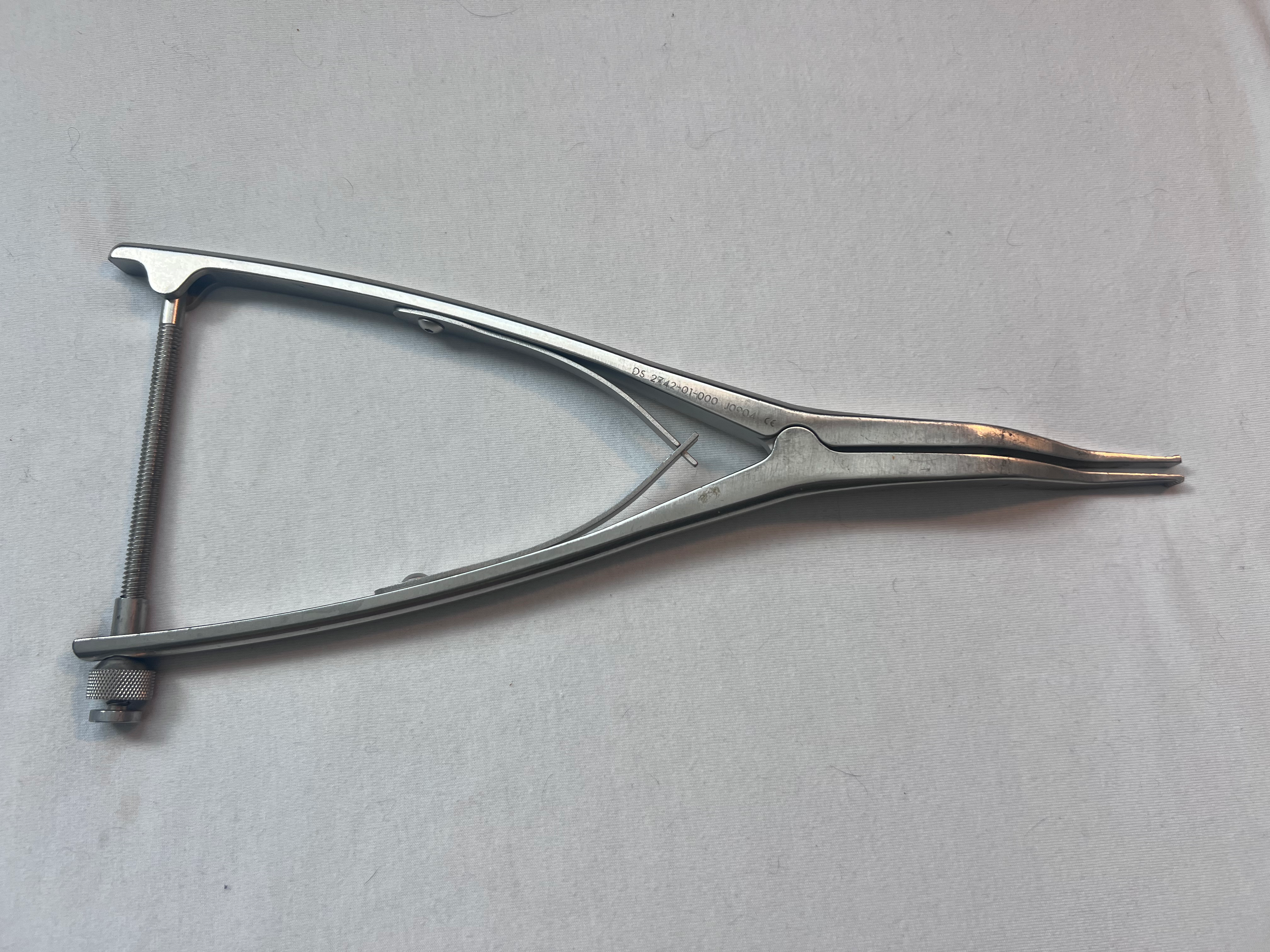 2742-01-000 Vertebral Curved Offset Lamina Spreader US1821