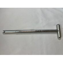 388.365 Cannulated T-Handle Driver For Click X Locking Cap US1365