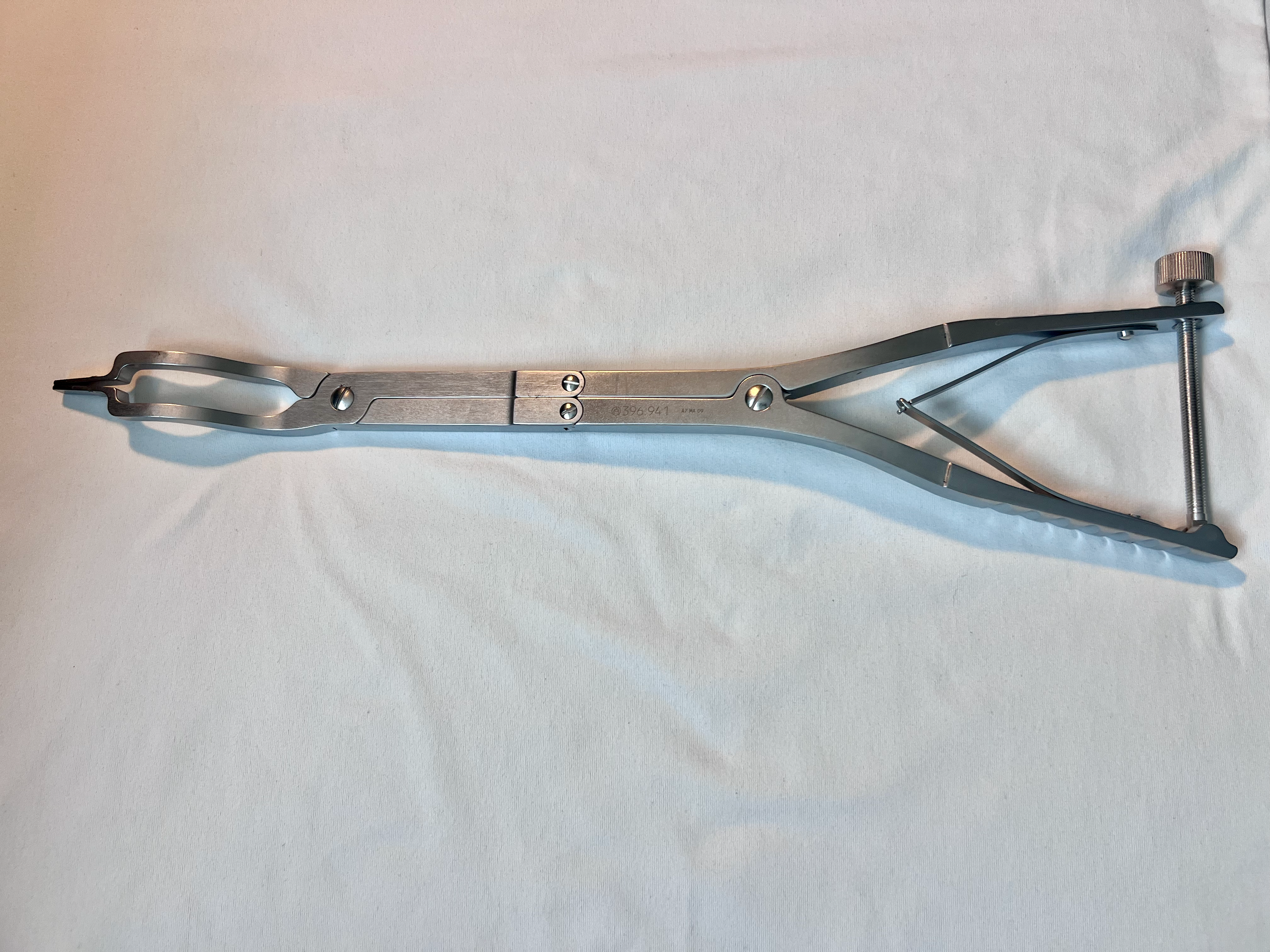396.941 Orthopedic Bone Distraction Forceps US2144