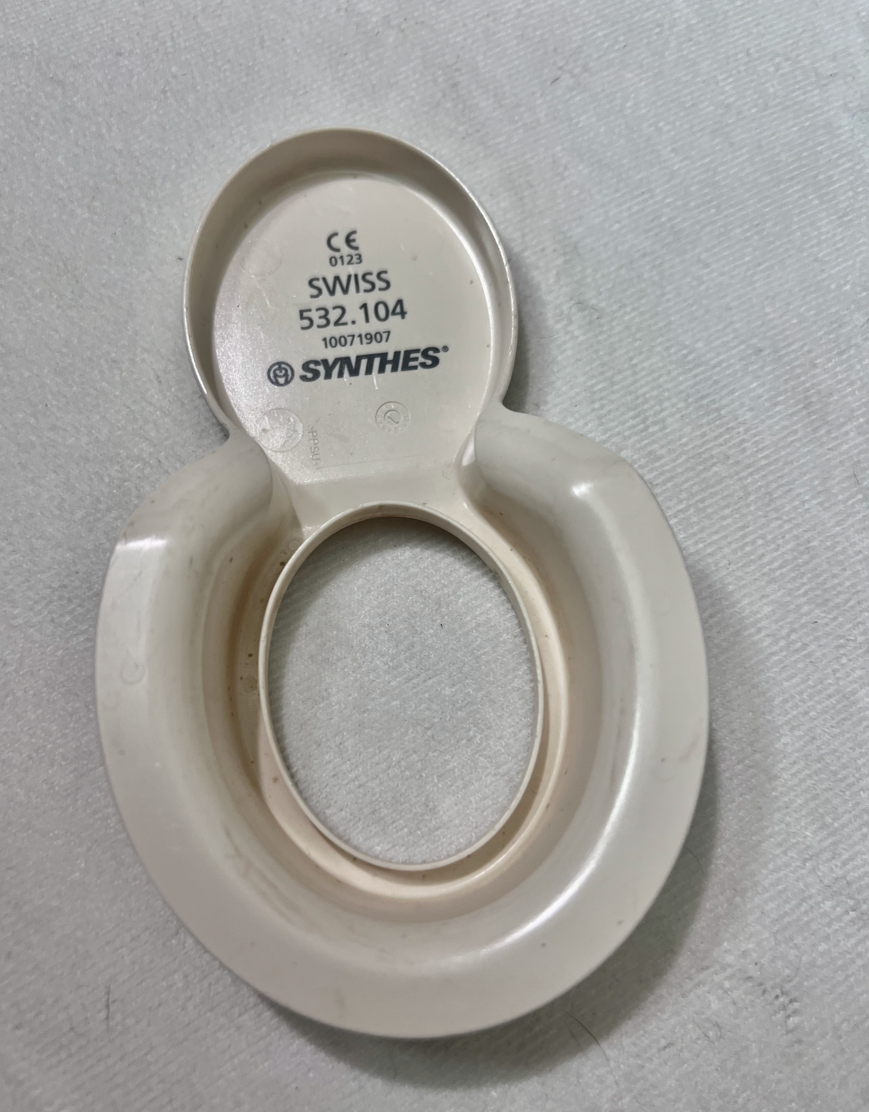 532.104 Battery Insertion Shield US1670