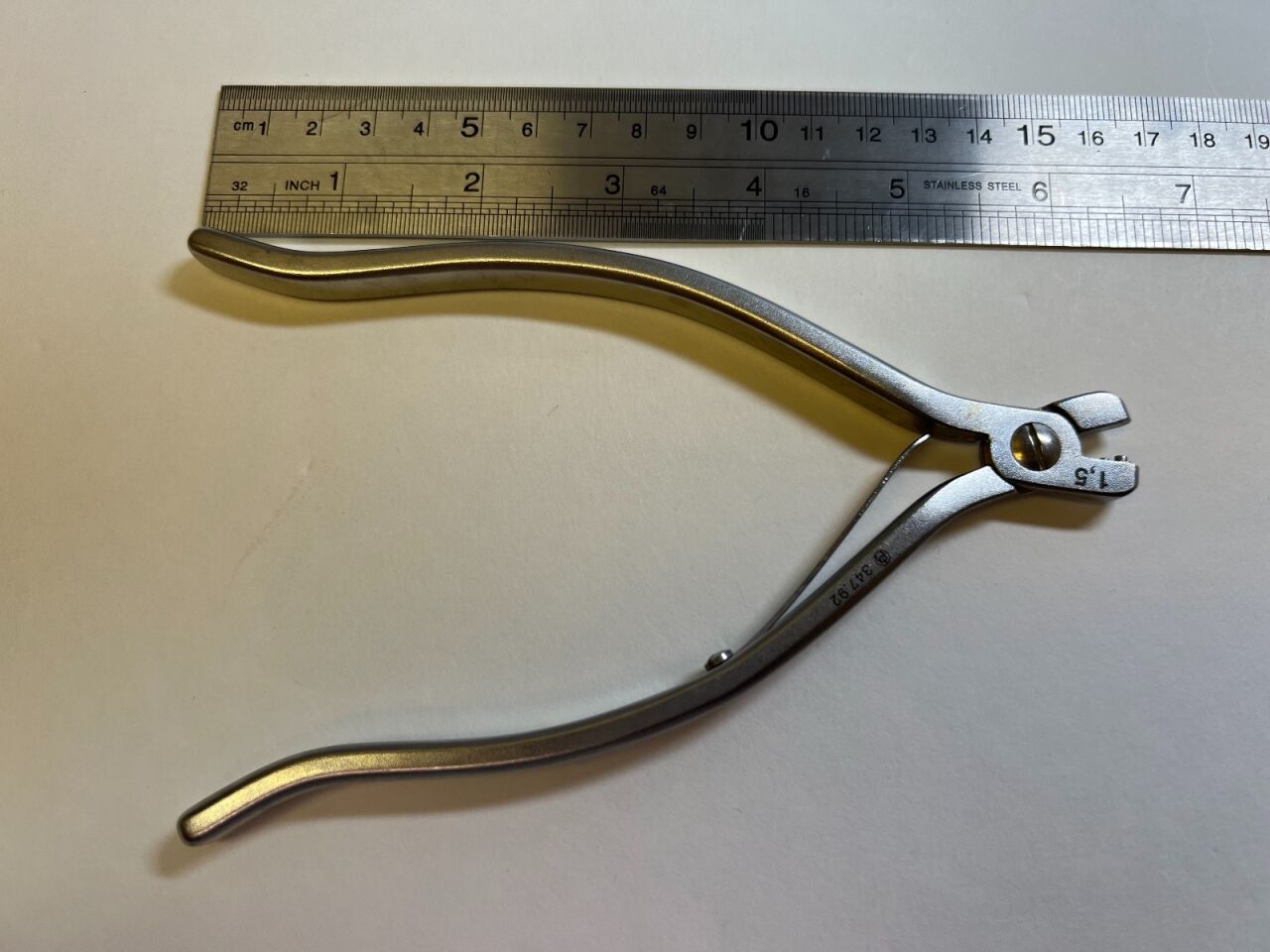 347.92 Orthopedic Bending Pliers US674