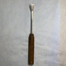 03.100.302 Angled Pelvic Osteotome 15mm US393