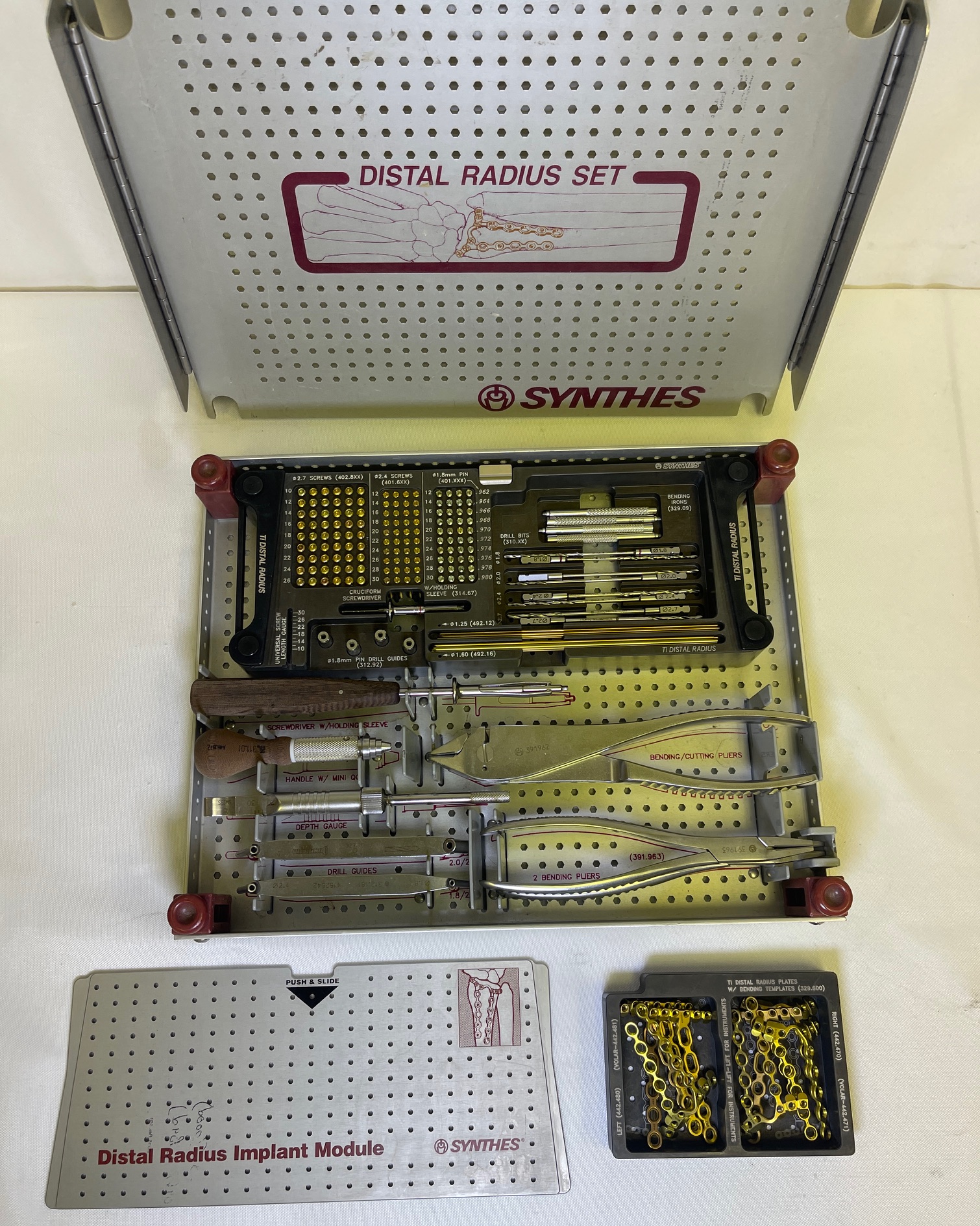 TI Distal Radius set CCMED214