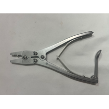 03.503.040 Plate Bending Pliers Right US1529