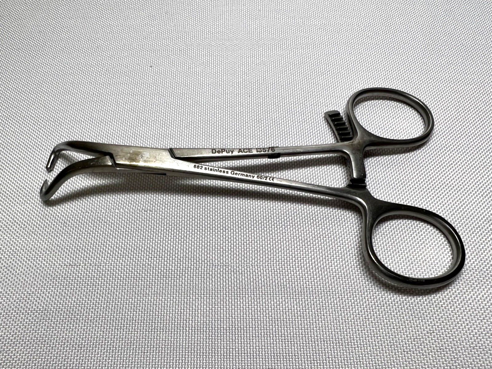 Synthes DePuy 13576 Reduction Forceps w/ Points US1017