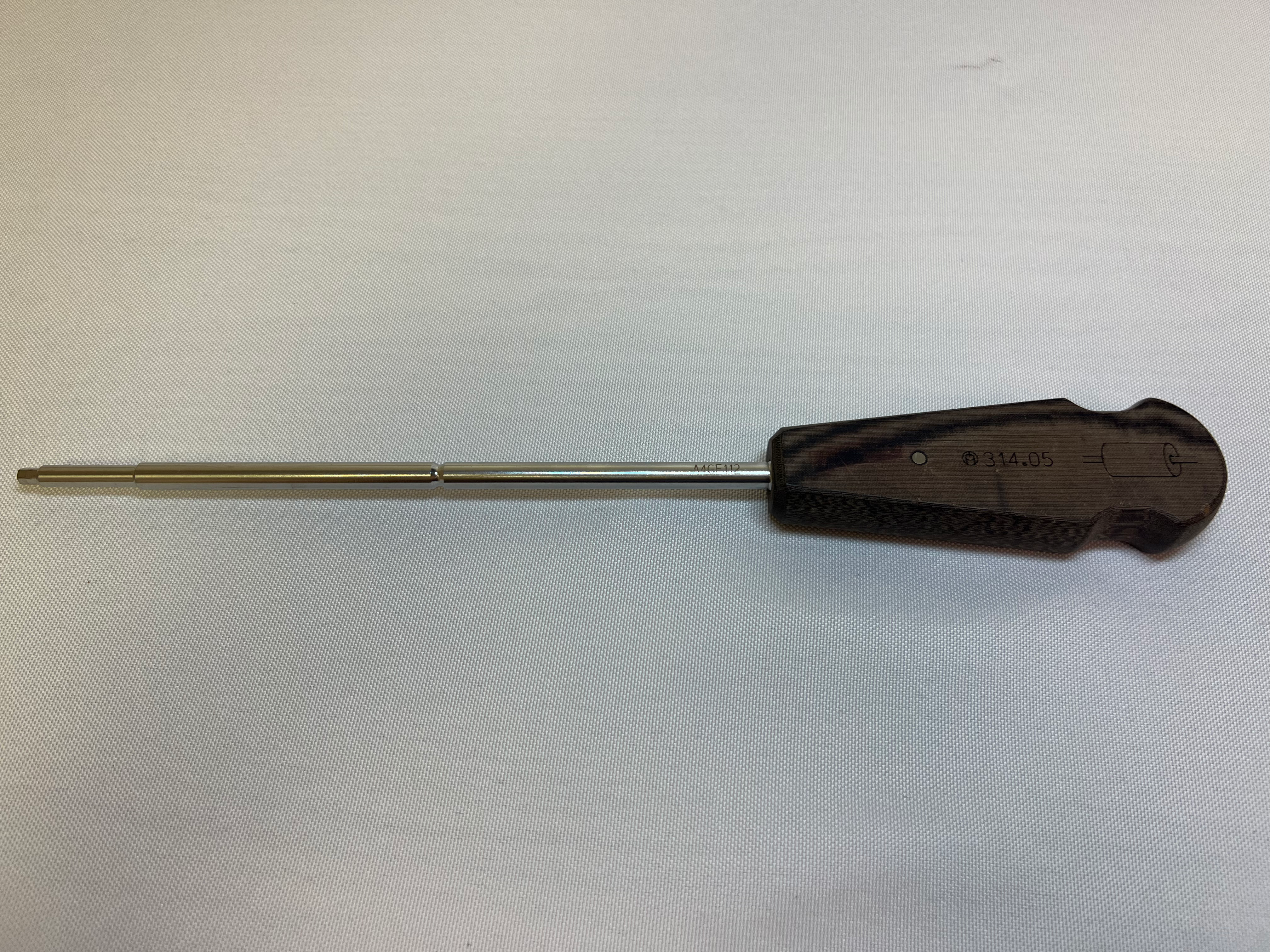314.05 Cannulated 4mm Hexagonal Driver US1170