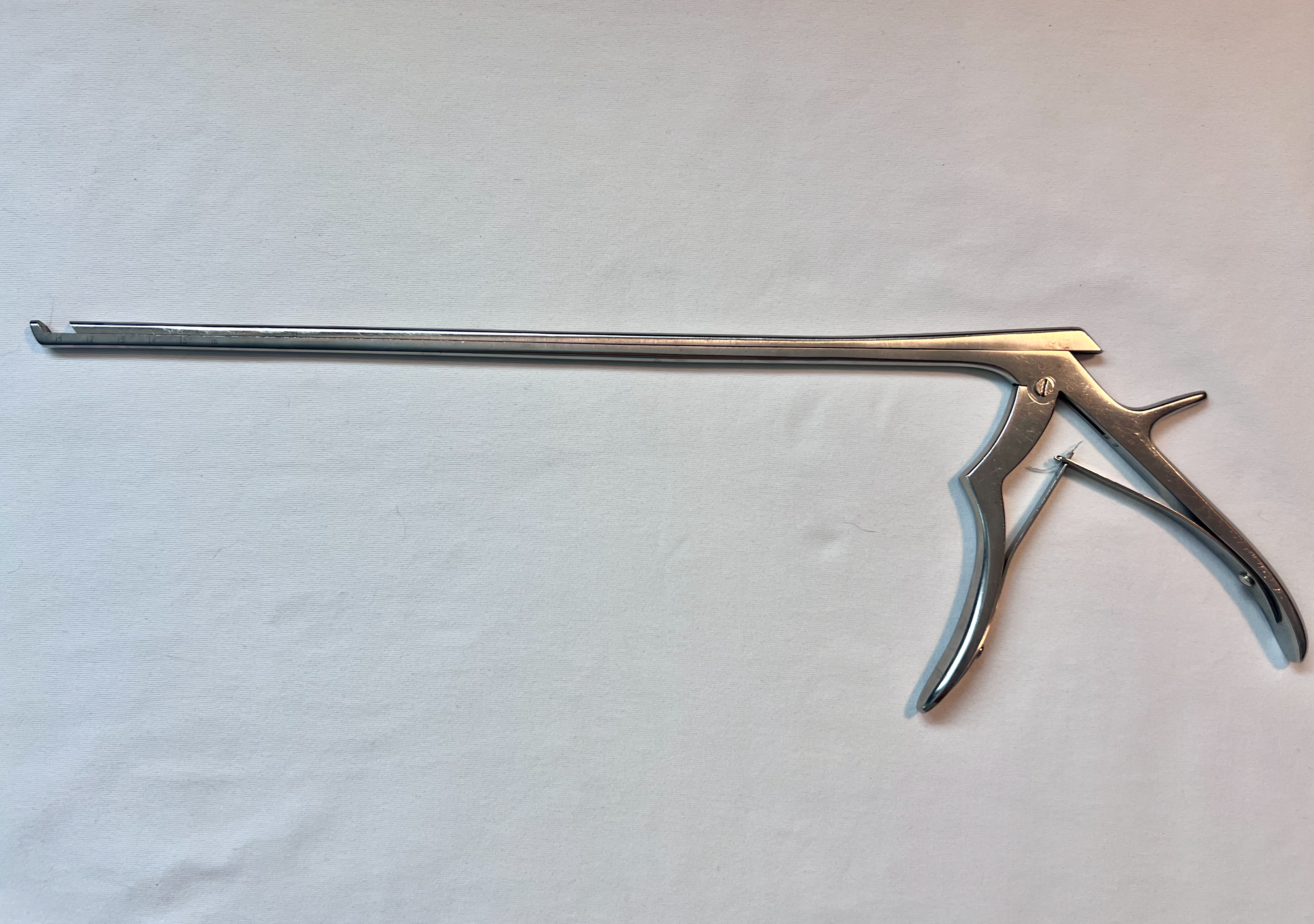 389.412 Laminectomy Rongeur Punch 6mm X 40° US2164