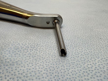 Synthes - Cheeck Retractor