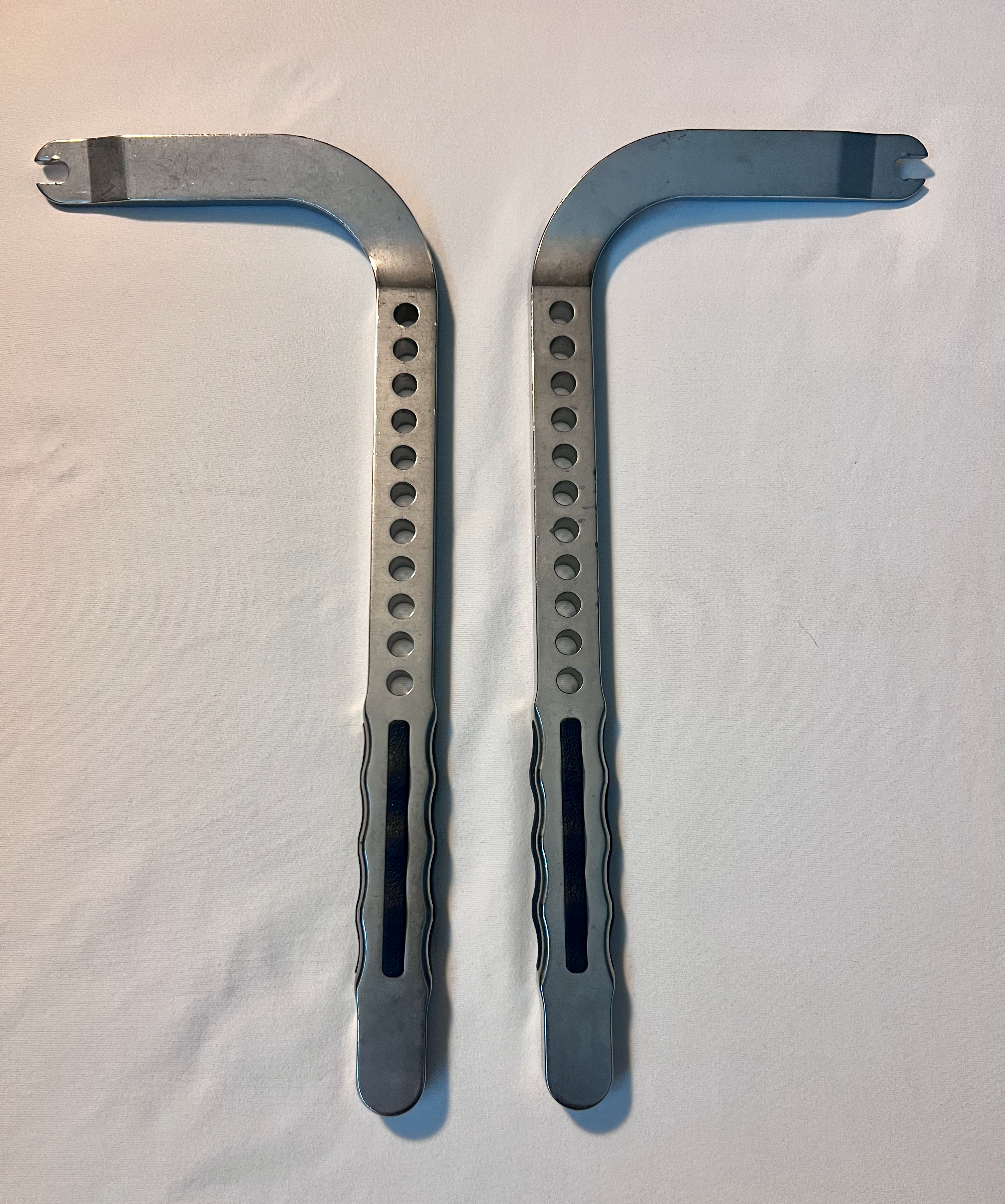 698326411 Right & 698326413 Left Orthopedic Bendera Rod Benders US2027