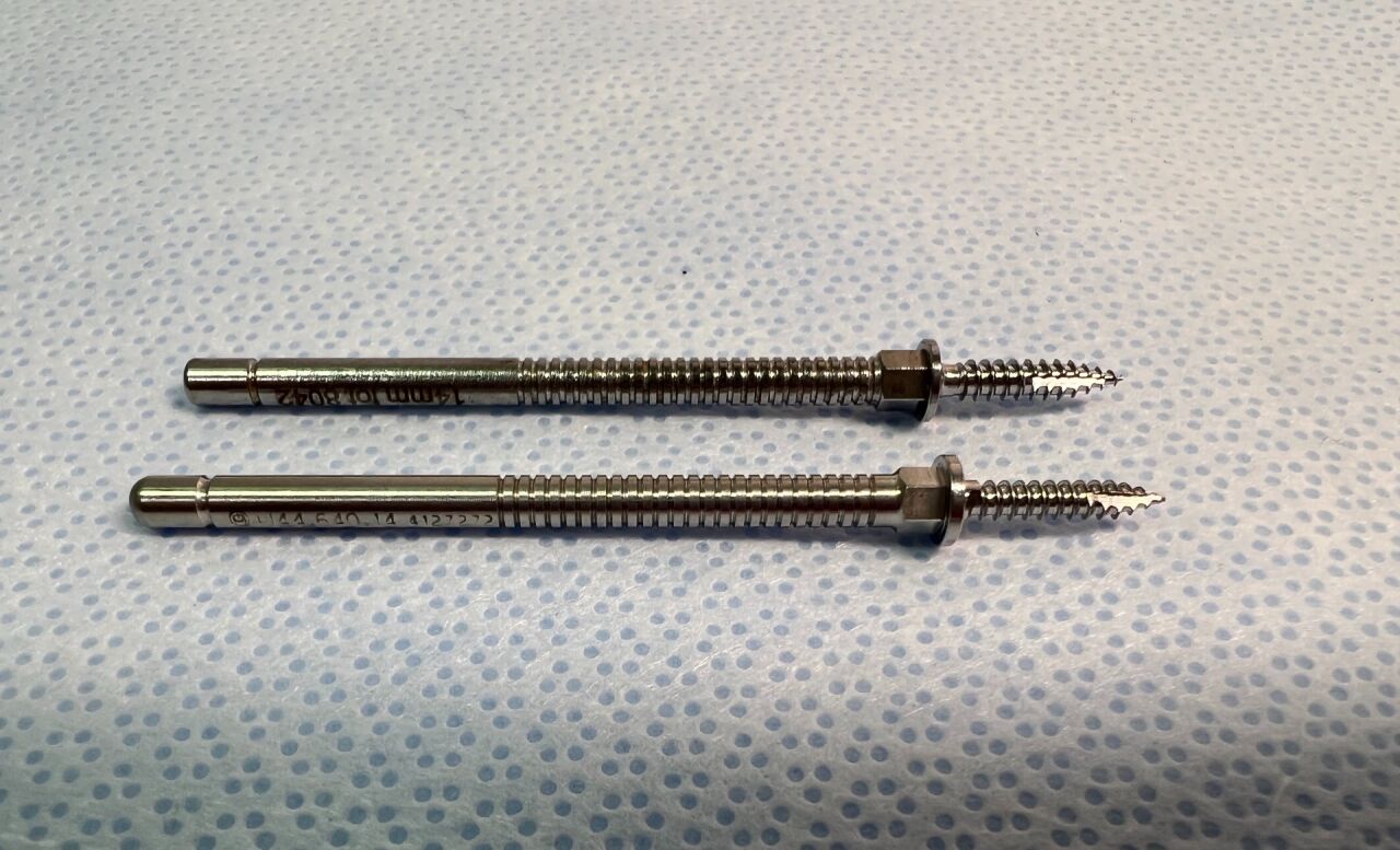 Lot Of 2 Synthes U44.640.14 Cervical Distractor Pin 14mm US787