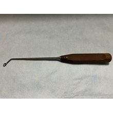 389.281 Reverse Angled Right Bone Curette 7.5mm