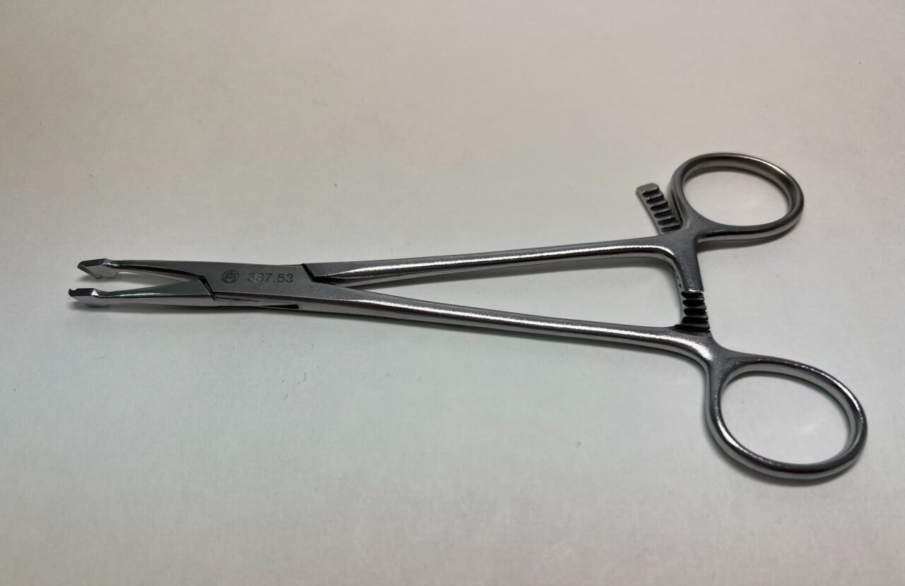 387.53 CerviFix Holding Forceps US700