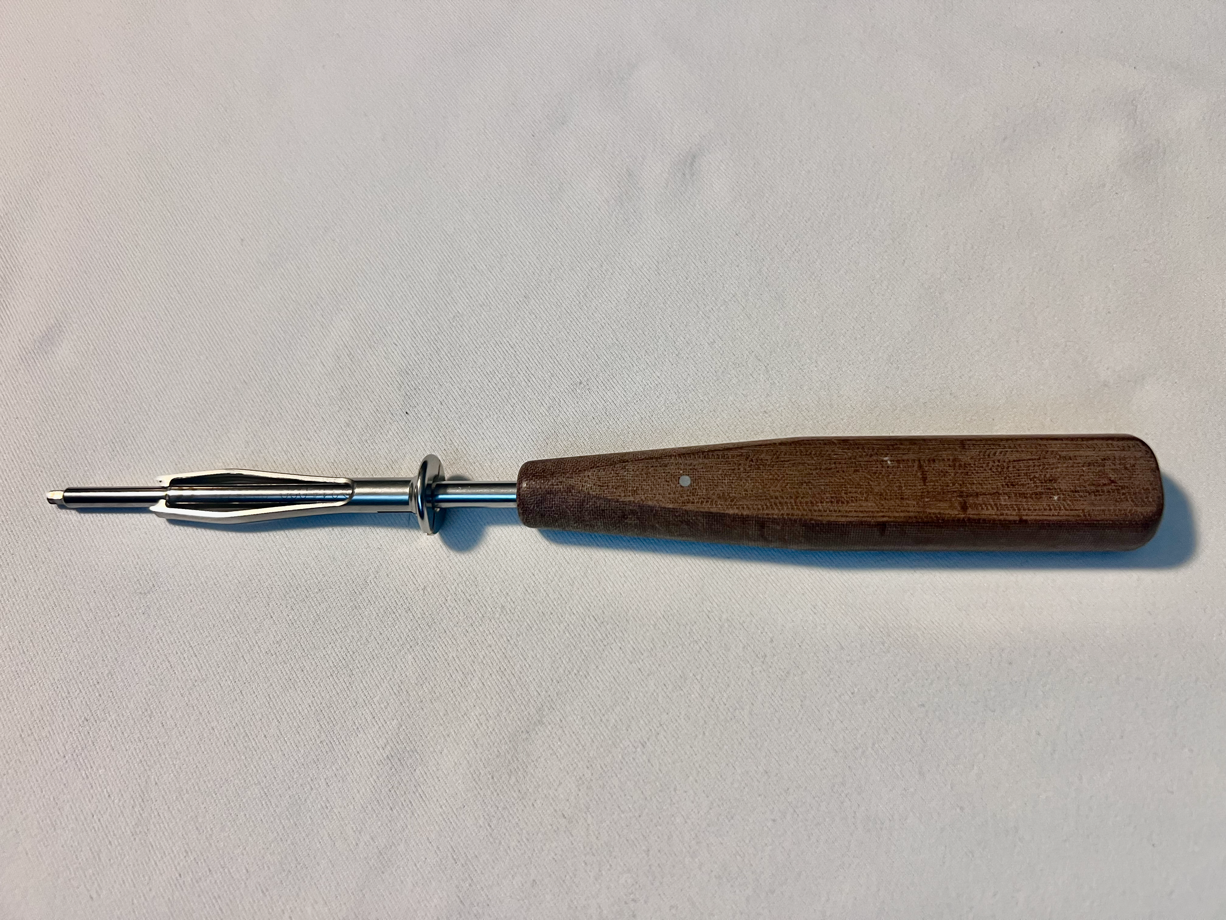 314.020 Orthopedic 2.5mm Hexagonal Screwdriver w/ 314.060 Holding Sleeve US2098