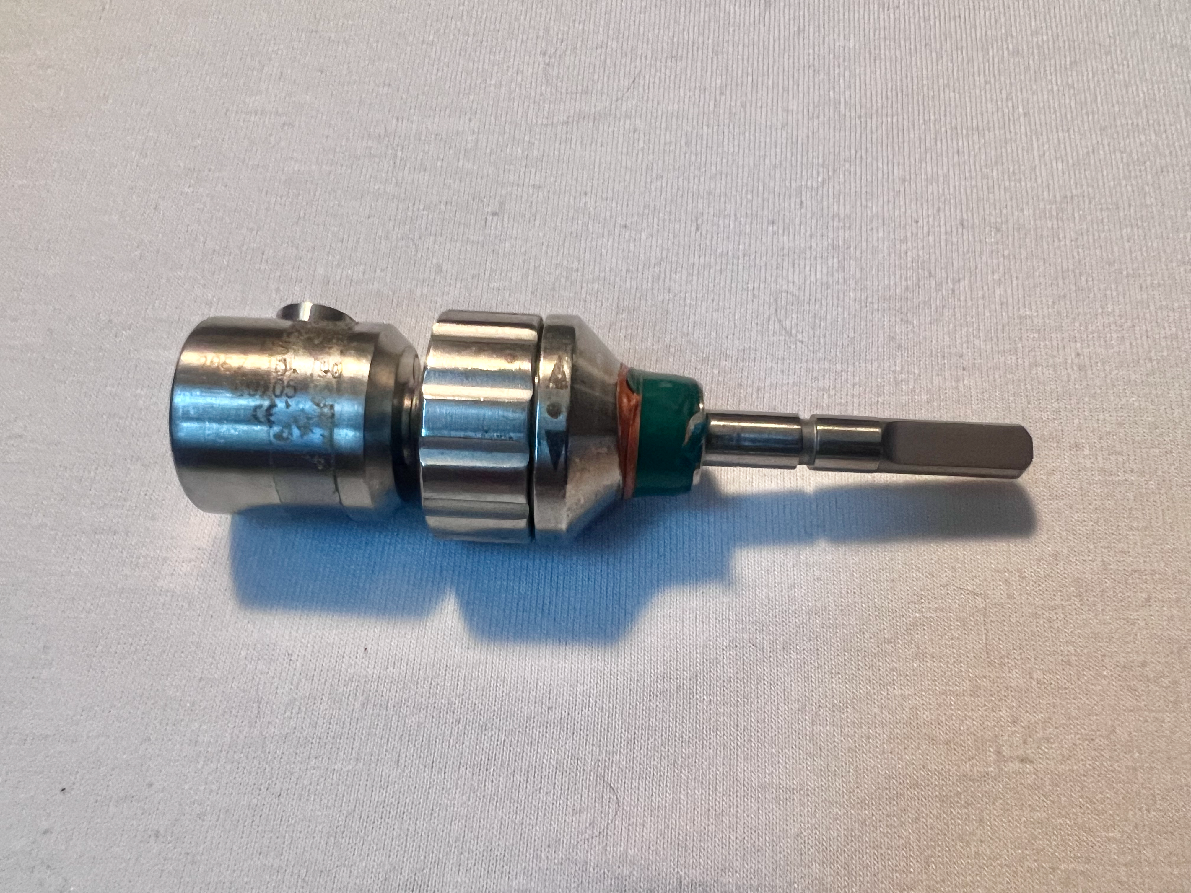 2867-10-490 VIPER Cannulated Ratcheting Adaptor US1875