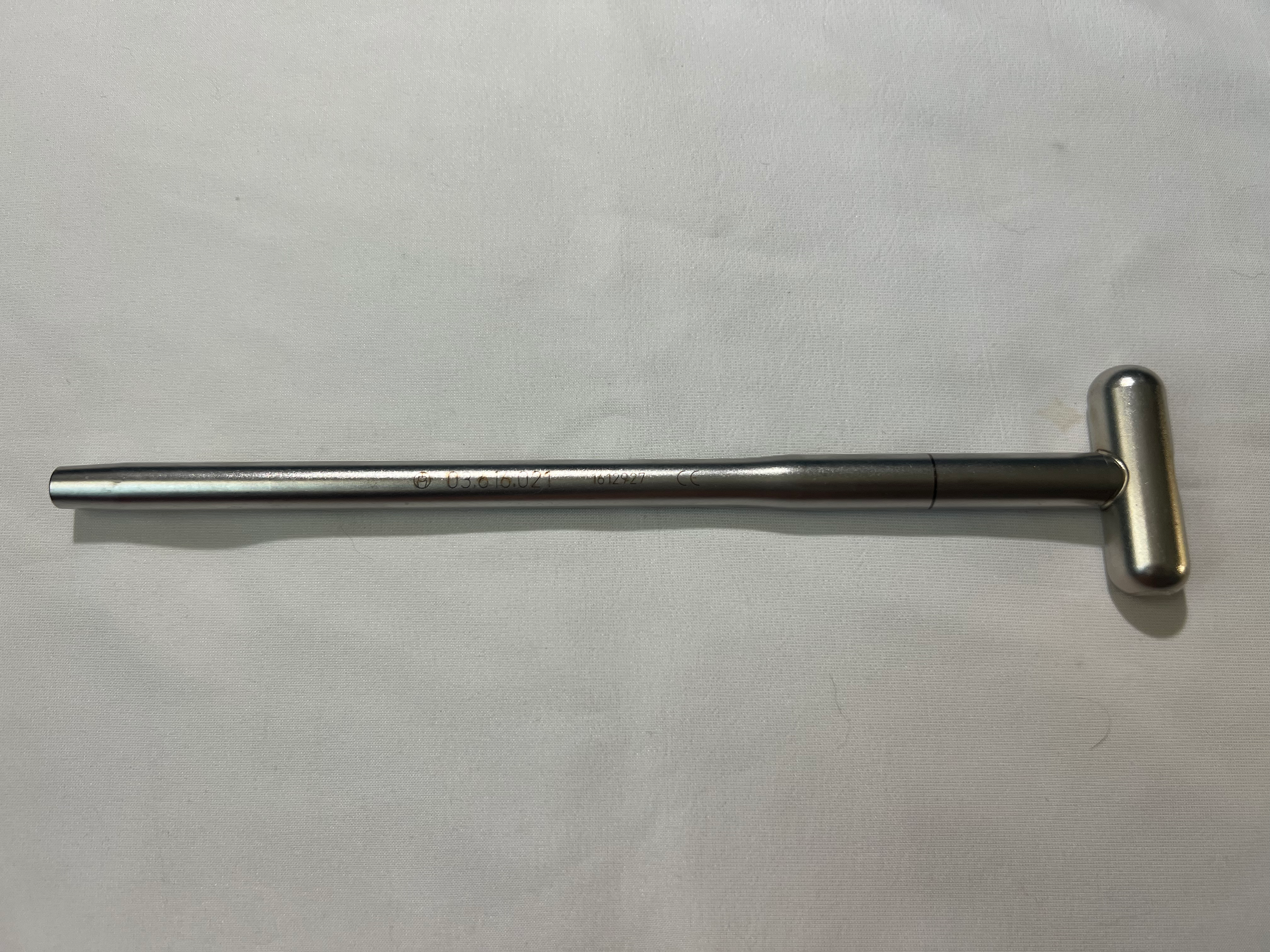 03.616.021 Cannulated T-Handle US1364