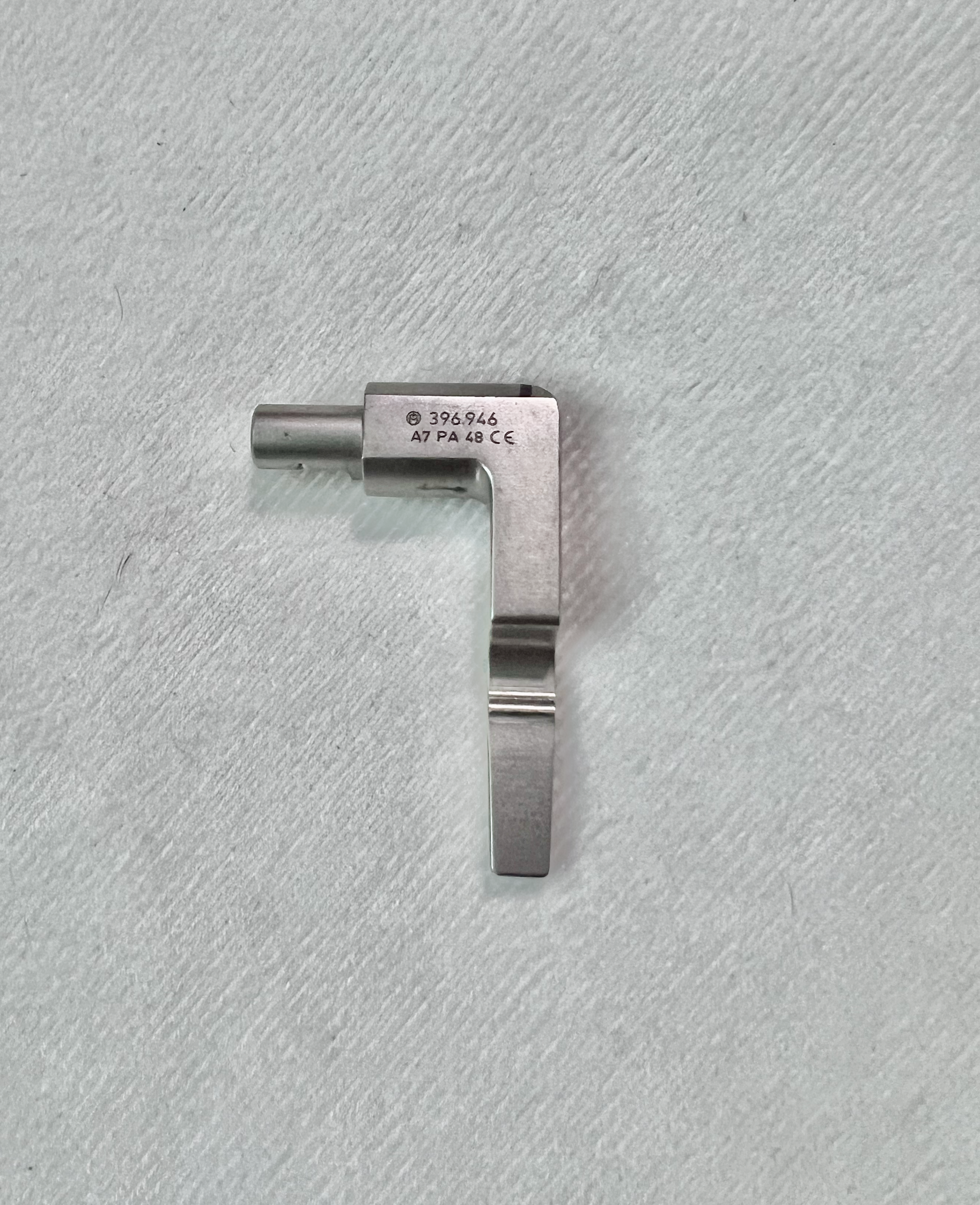 396.946 Guide Block 50mm Right US1662