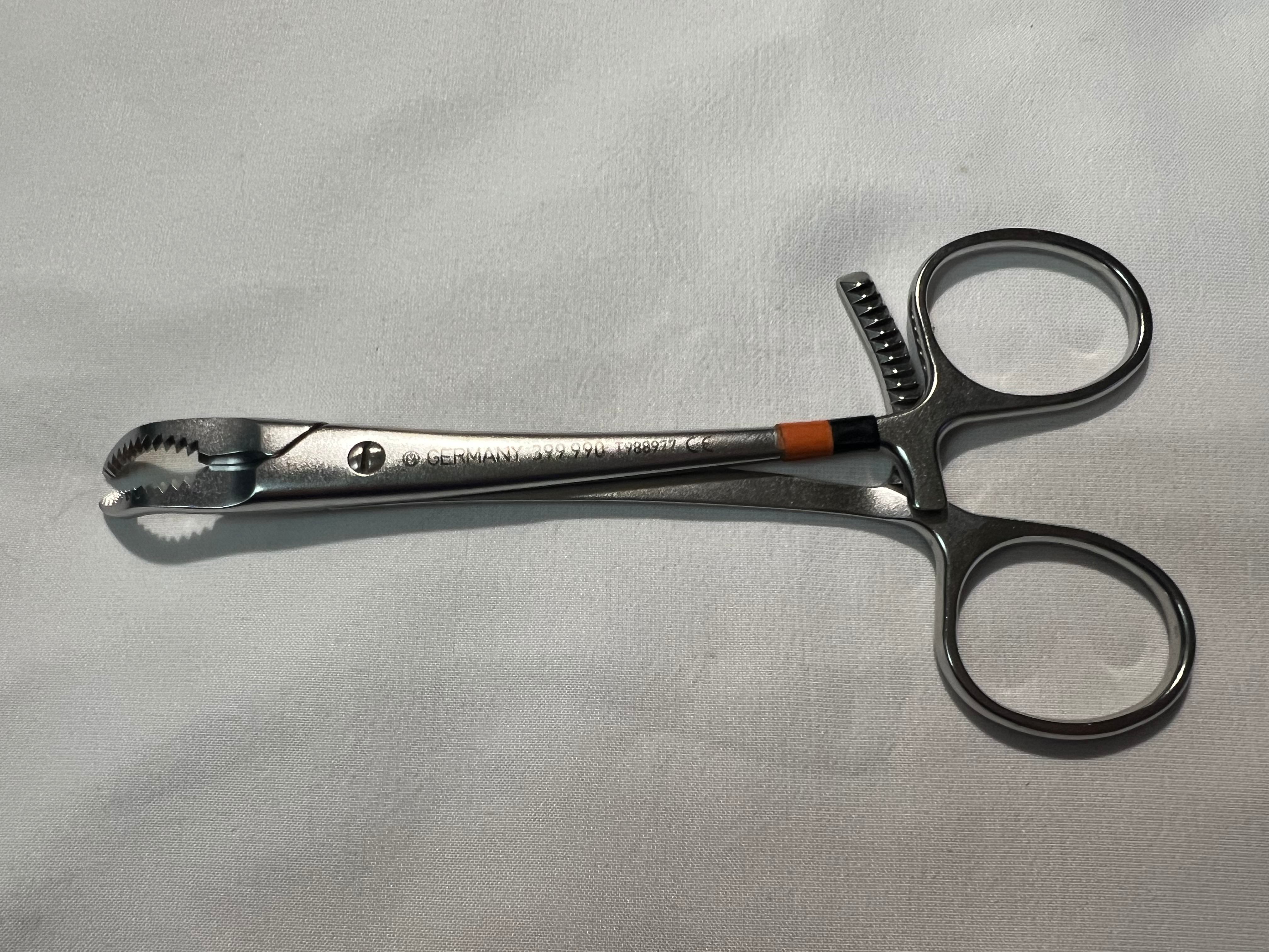 399.990 Serrated Reduction Forceps w/ Ratchet US1425