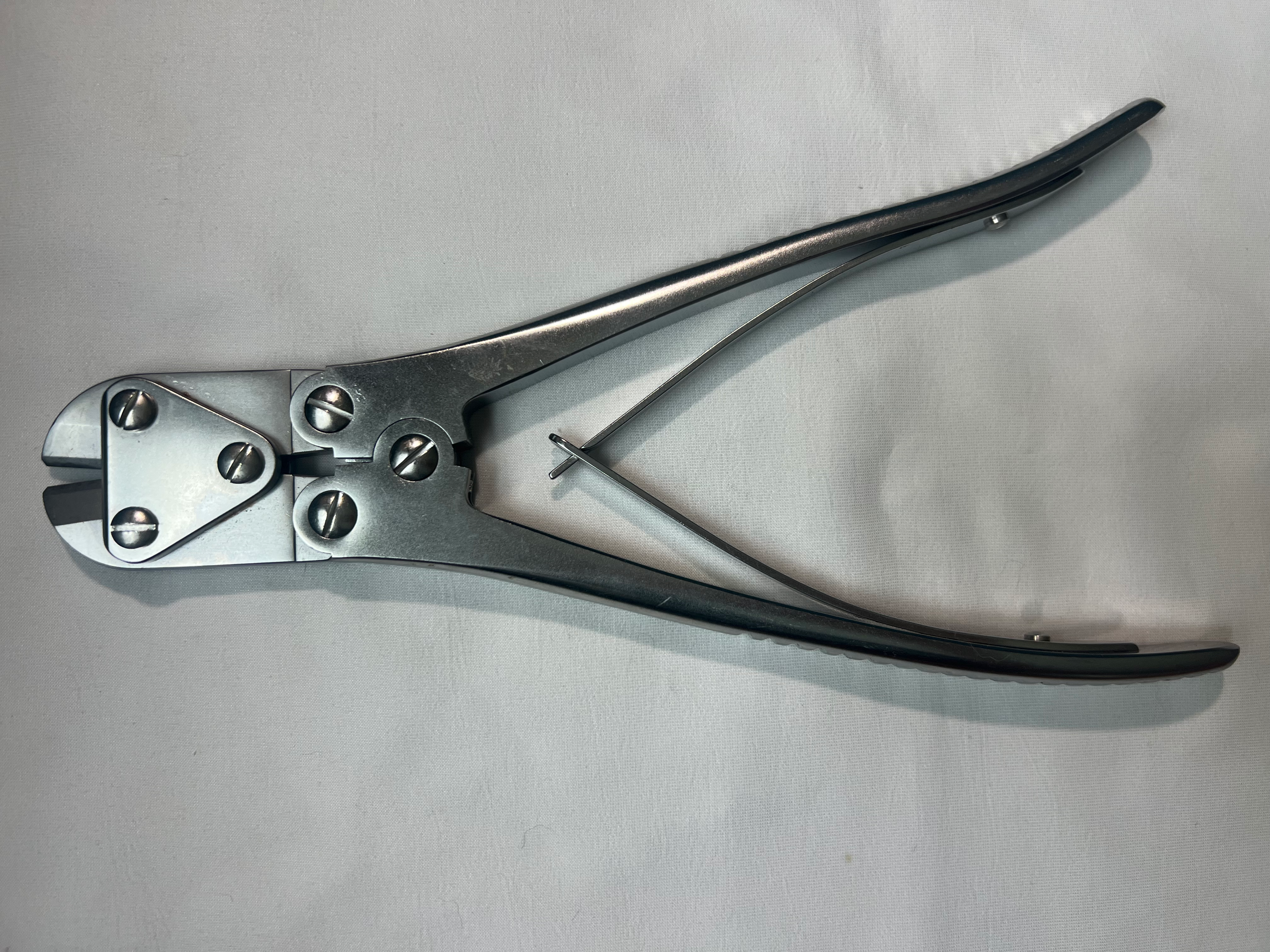 391.990 Plate & Rod Cutting Forceps US1402
