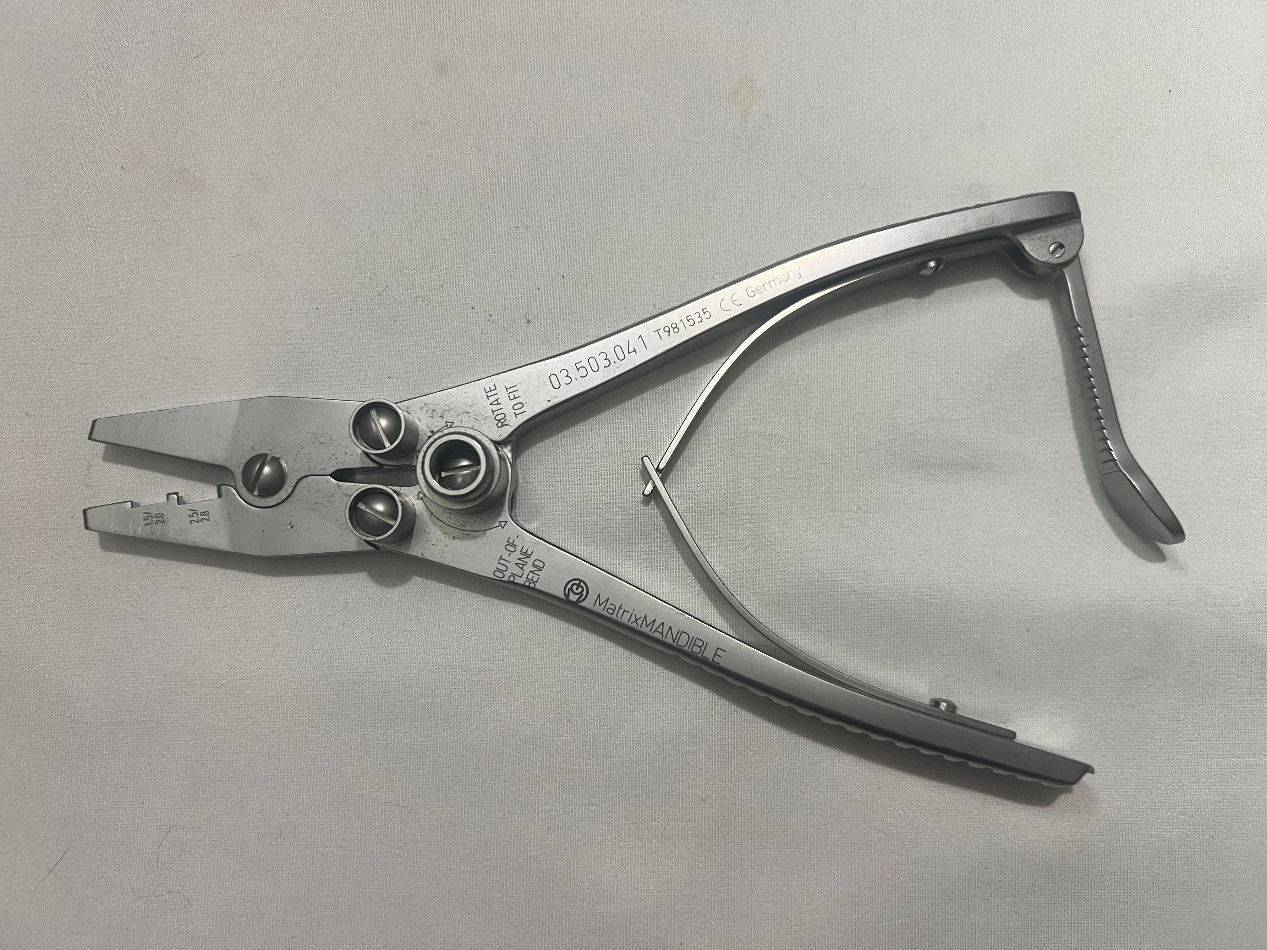 03.503.041 Plate Bending Pliers Left US1530