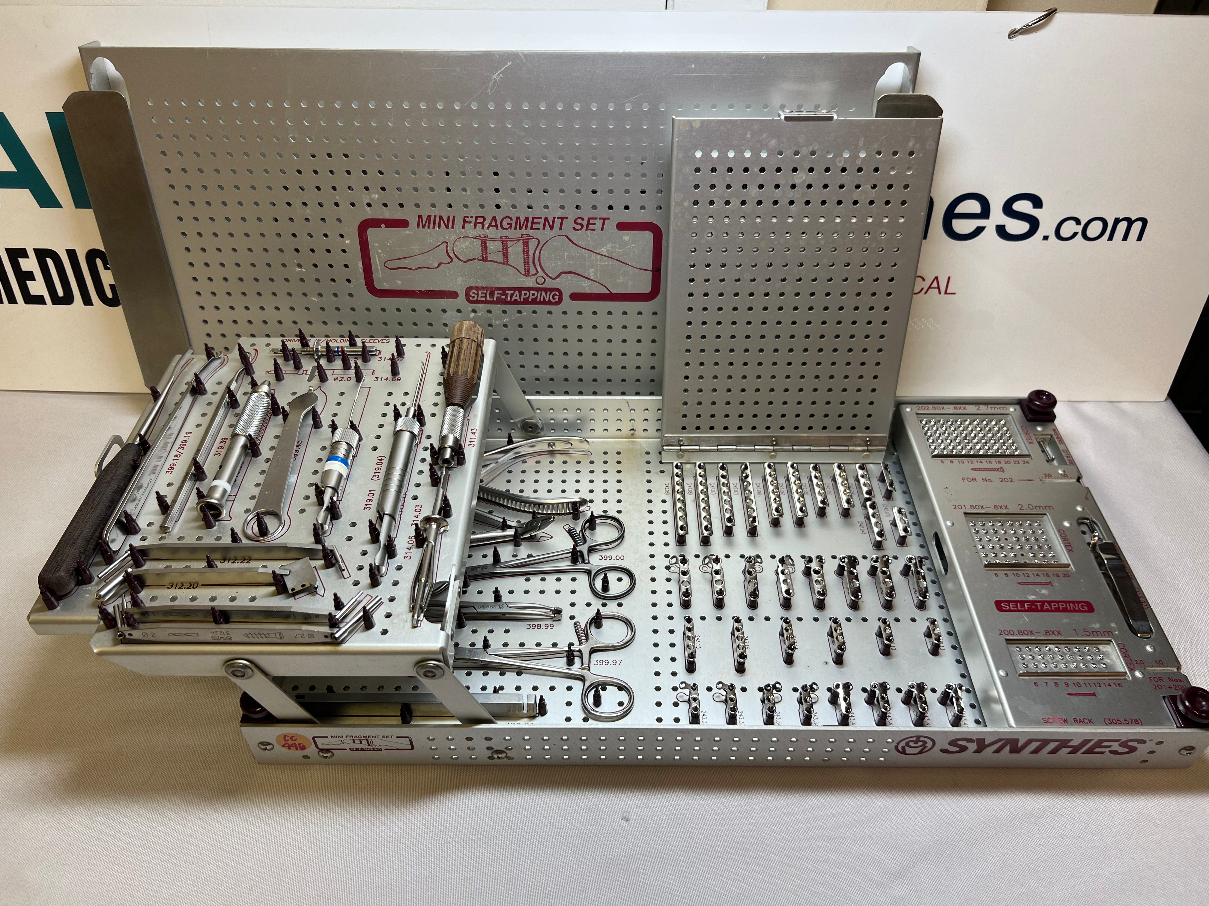 Mini Fragment Instrument & Implant Set w/ Self Tapping Screws CCMED446