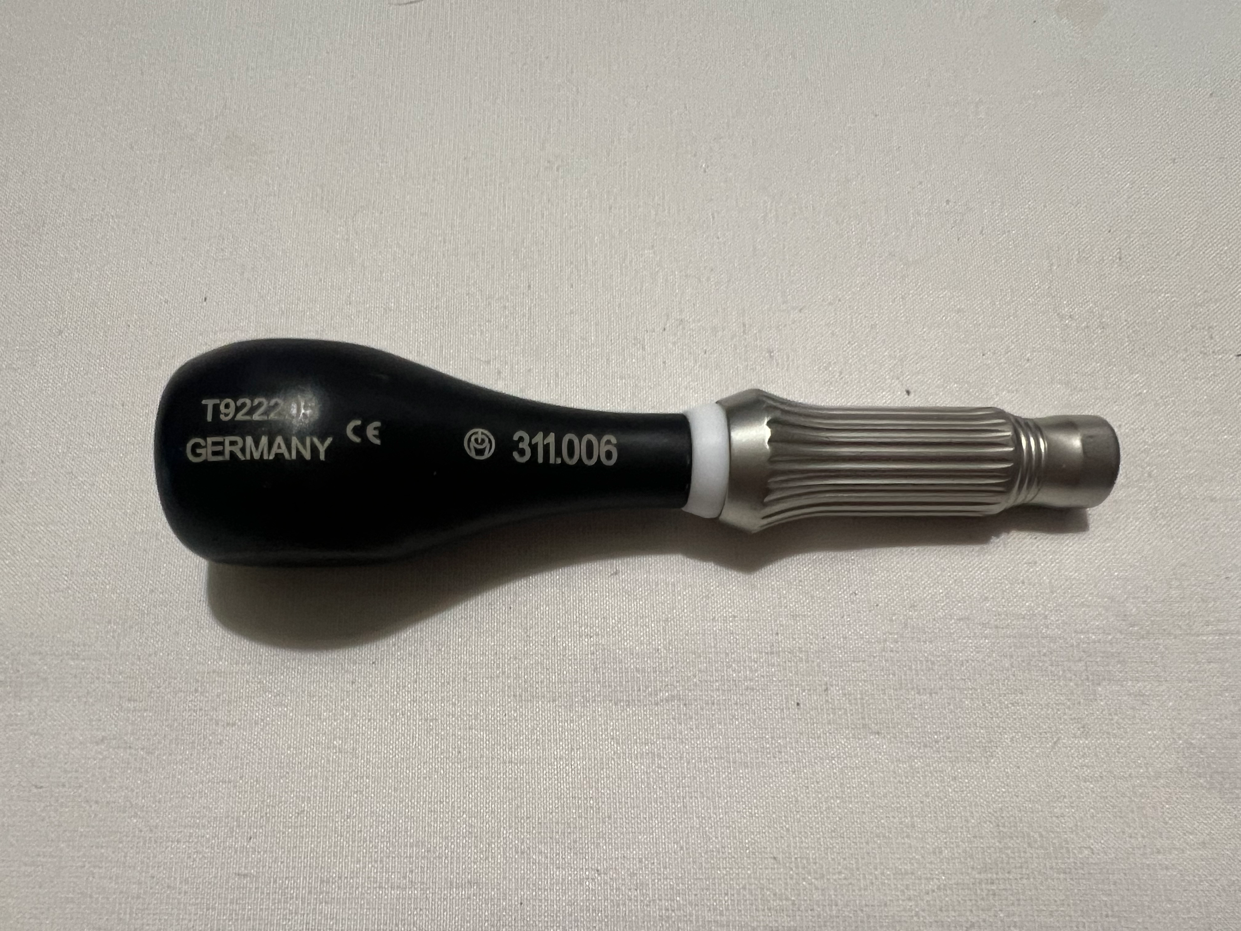 311.006 Medium Screwdriver Handle w/ Hex Coupling US1535