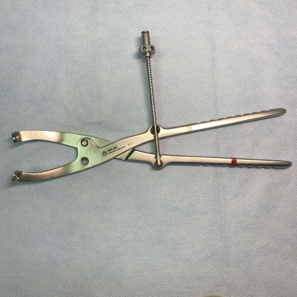 398.88 Surgical Pelvic Reduction Forceps US780