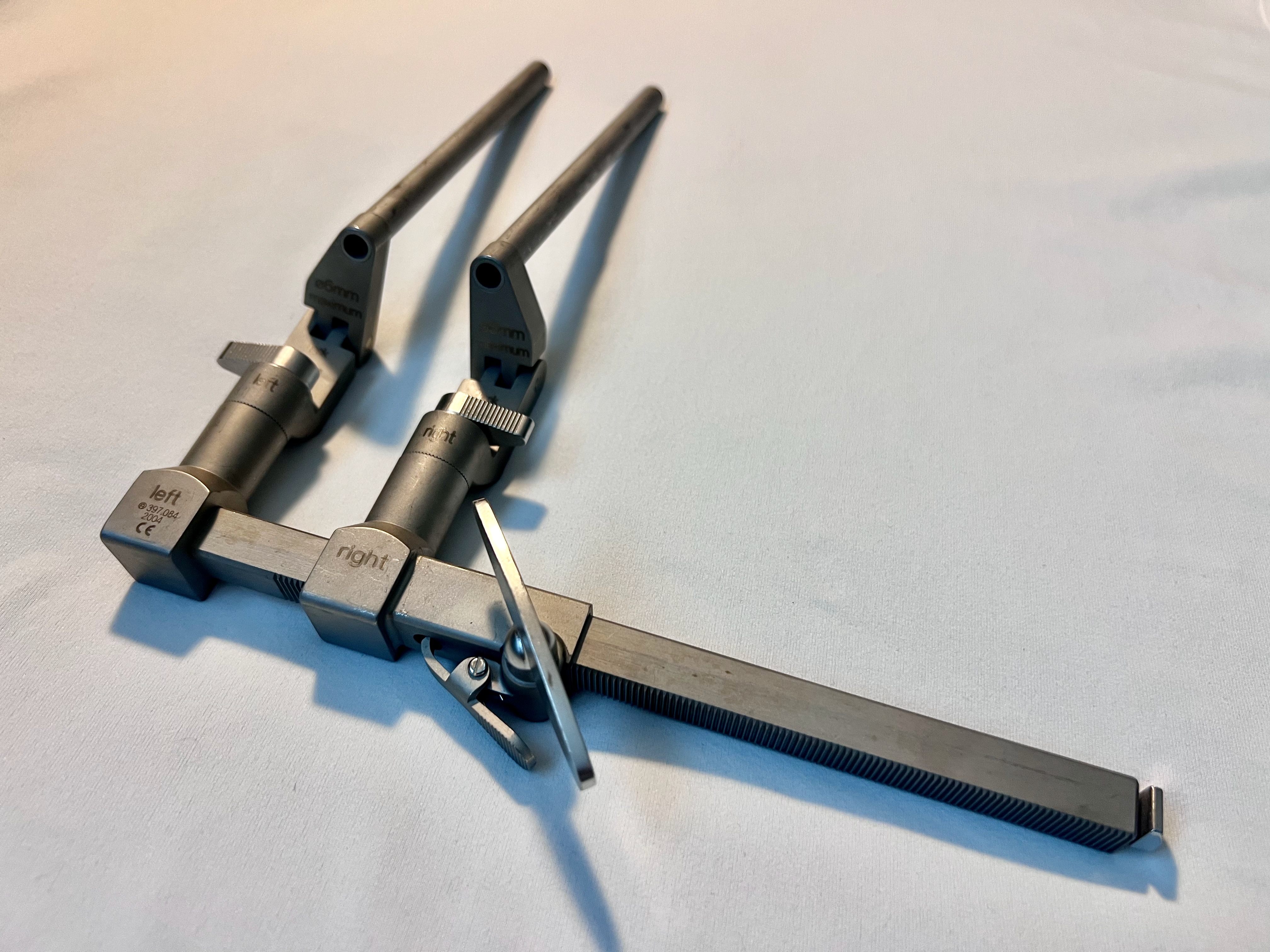 397.084 SynCage Spine Orthopedic Lateral Retractor US2139