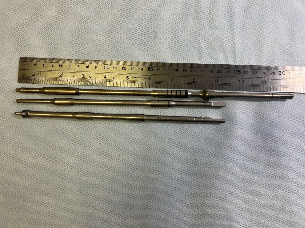 Lot of 4 Synthes Spine 2731-28-001 T-Handle w/ Drivers US609