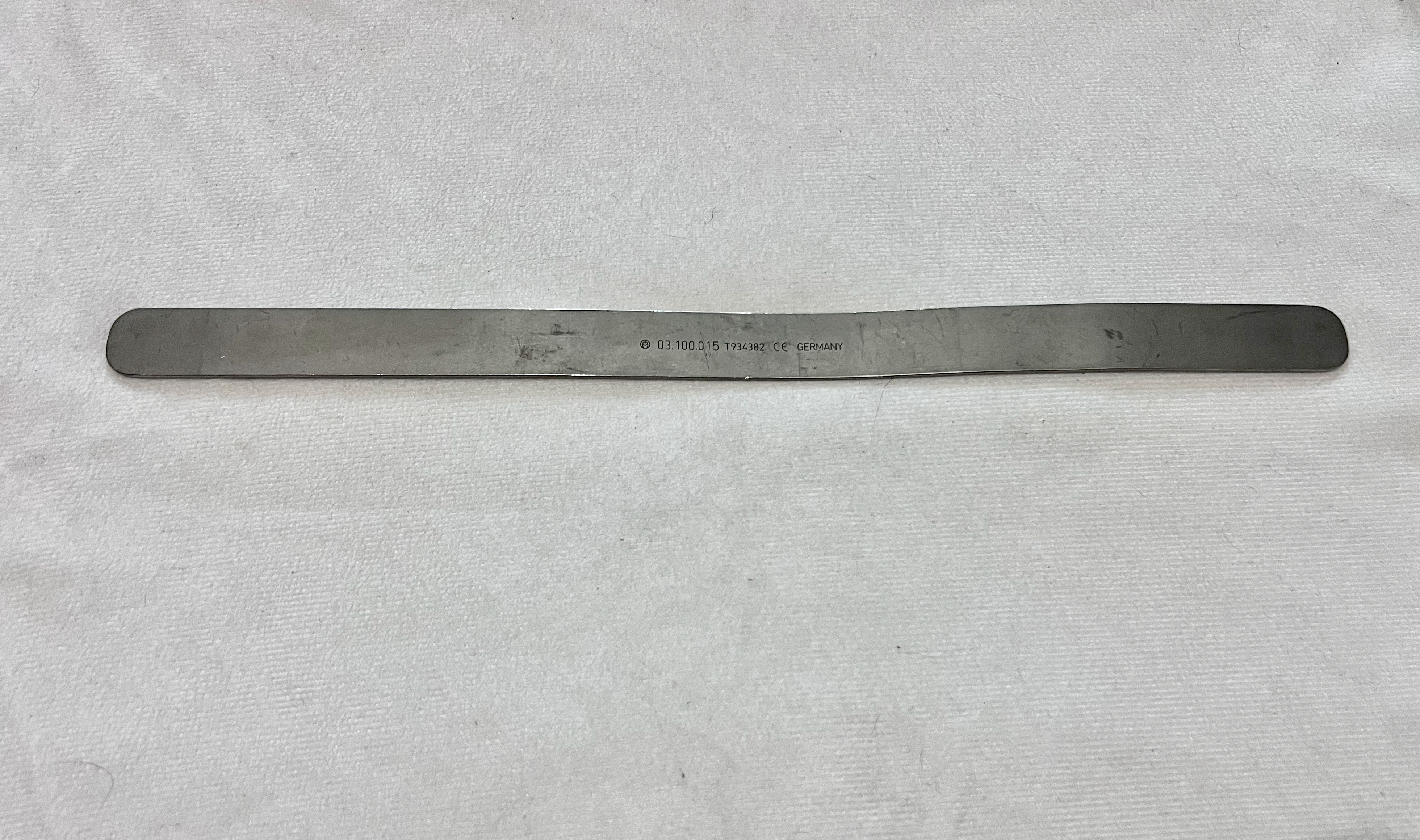 03.100.015 Malleable Retractor 20mm Wide US1756