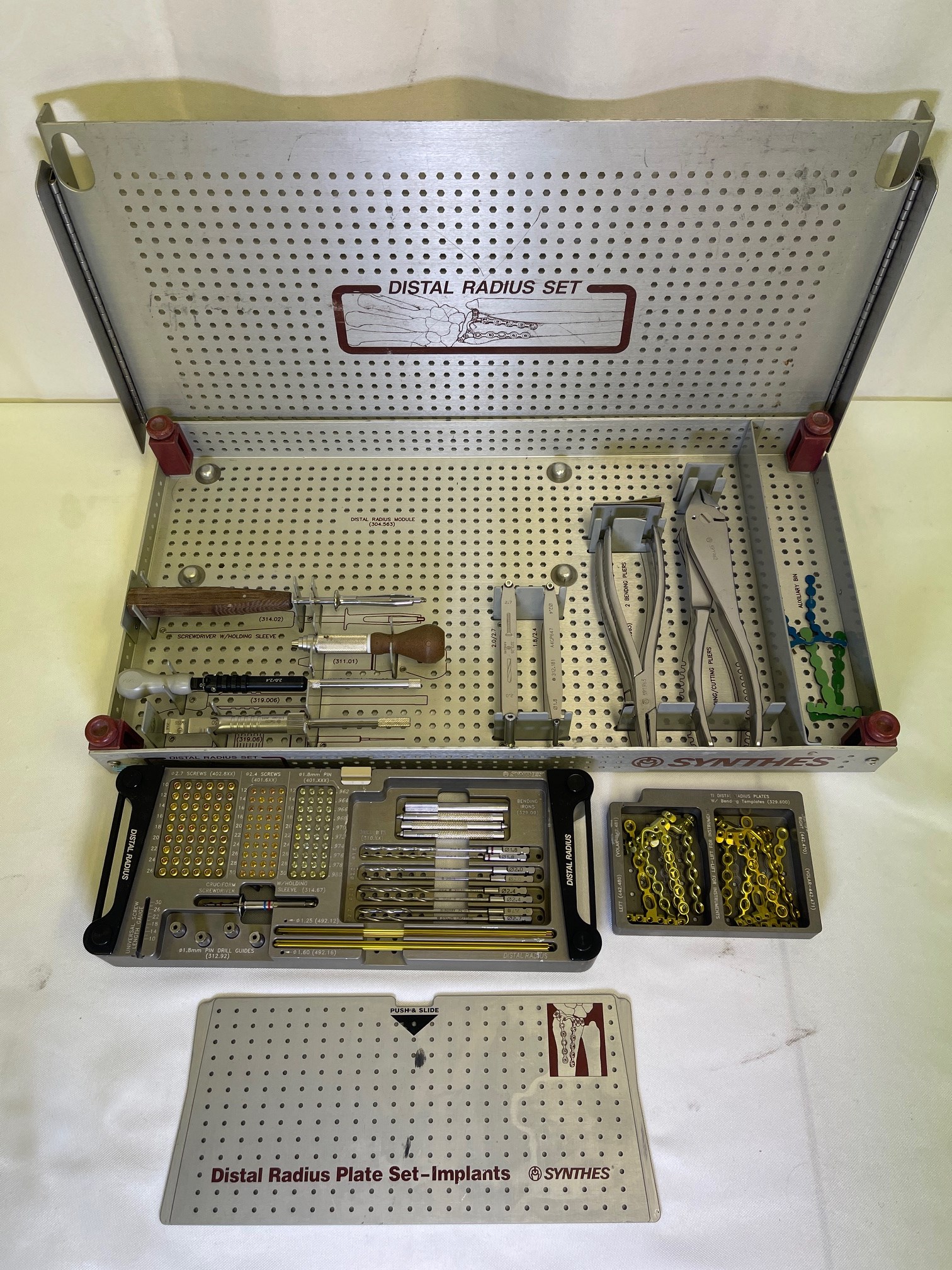 Distal Radius Set CCMED203