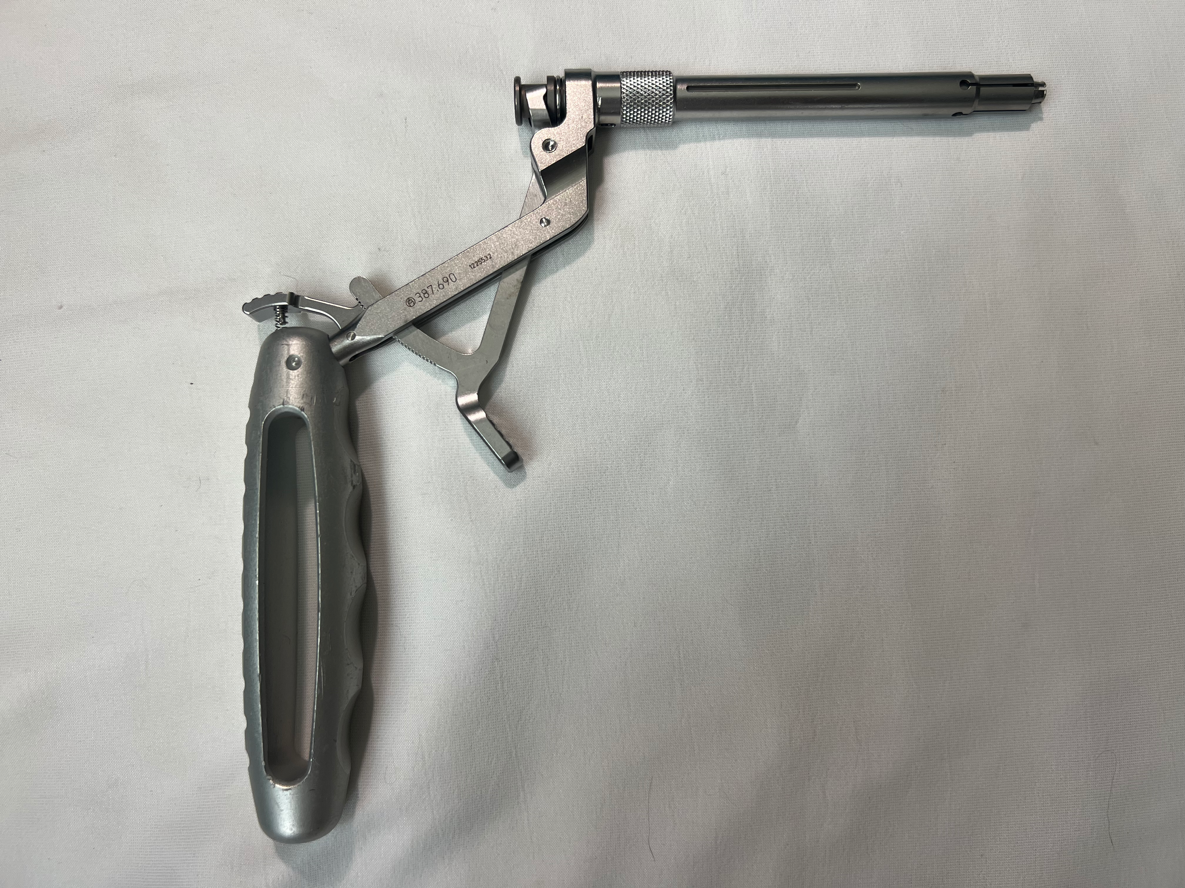 387.690 Single Barrel Plate Holding Drill Guide US1446