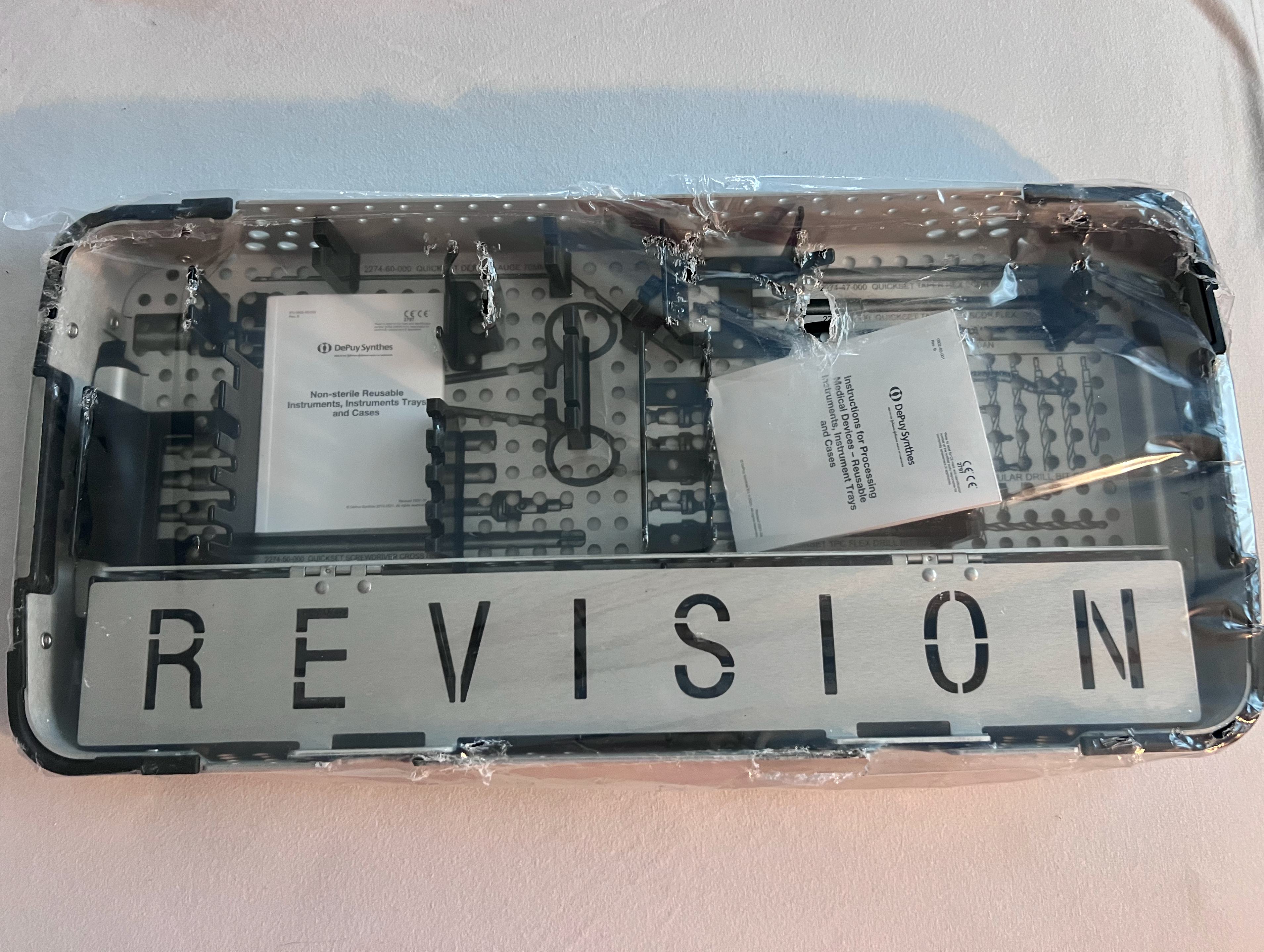 2220-00-130 NEW Revision Pinnacle Screw Set Case US1927