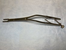 387.600 Angled Plate Holding Forceps w/ Speed Lock