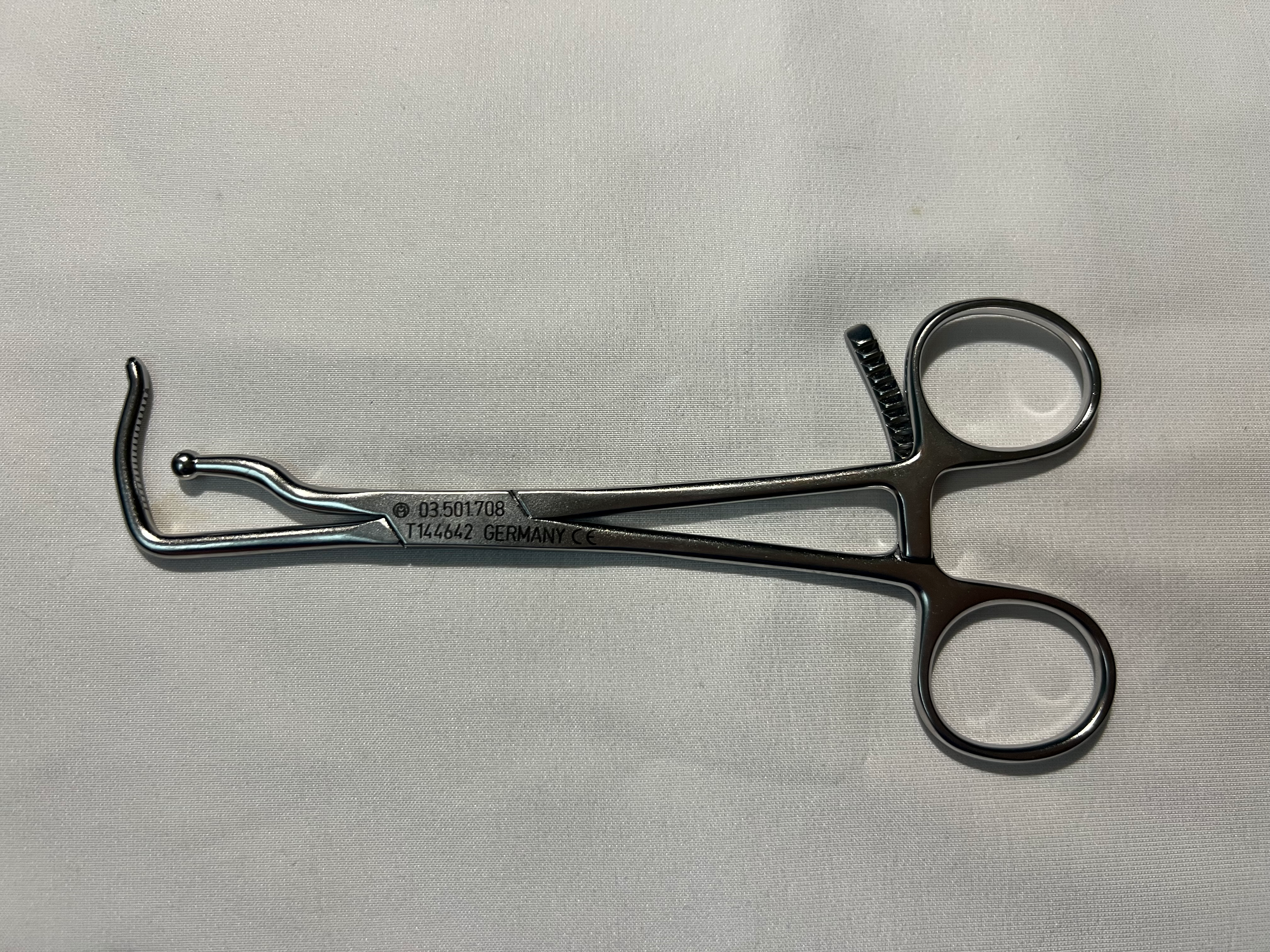 03.501.708 MatrixRIB Plate Holding Forceps Upright w/ Ball Tip US1424