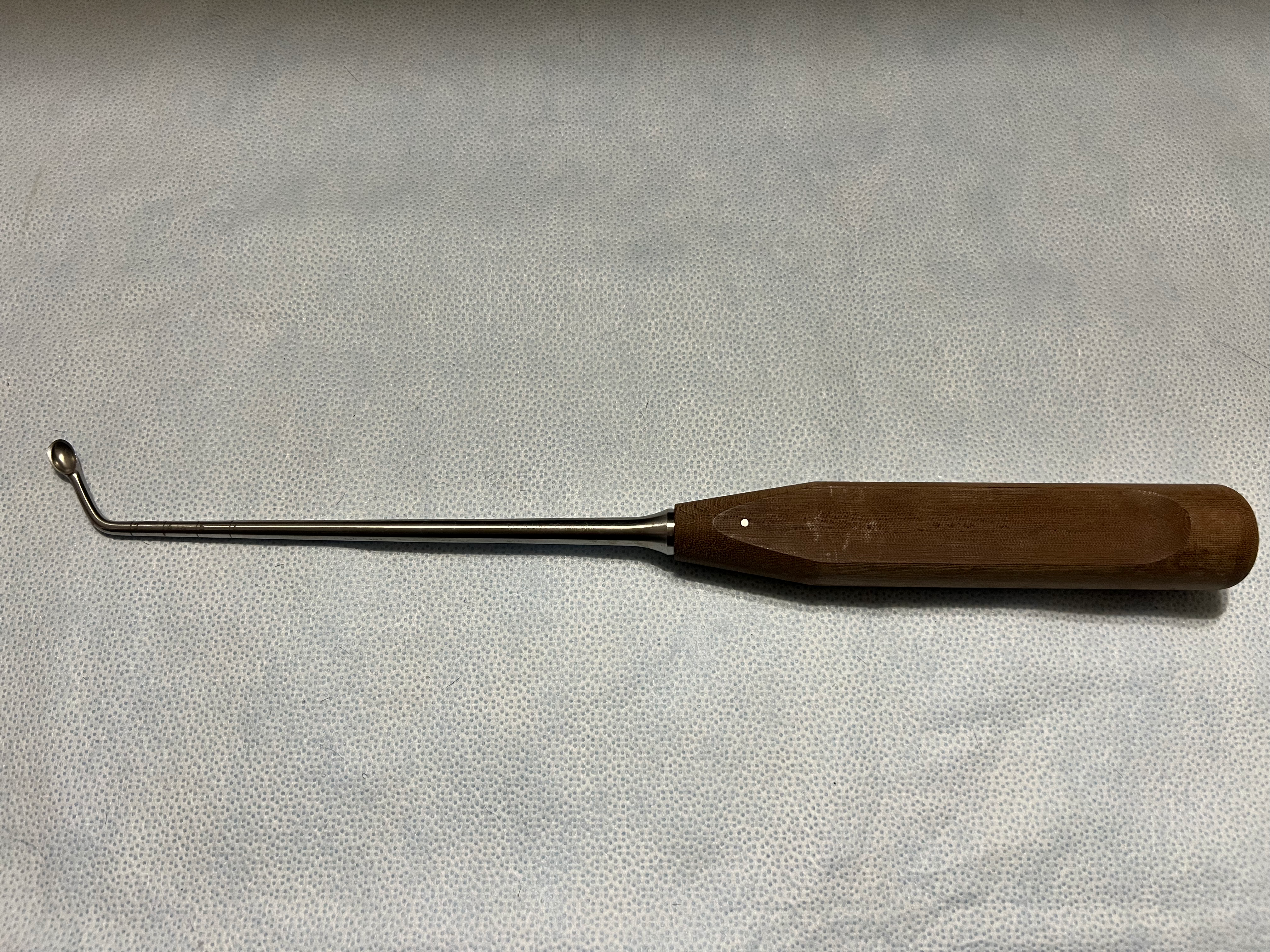 389.282 Reverse Angled Left Bone Curette 7.5mm US1220