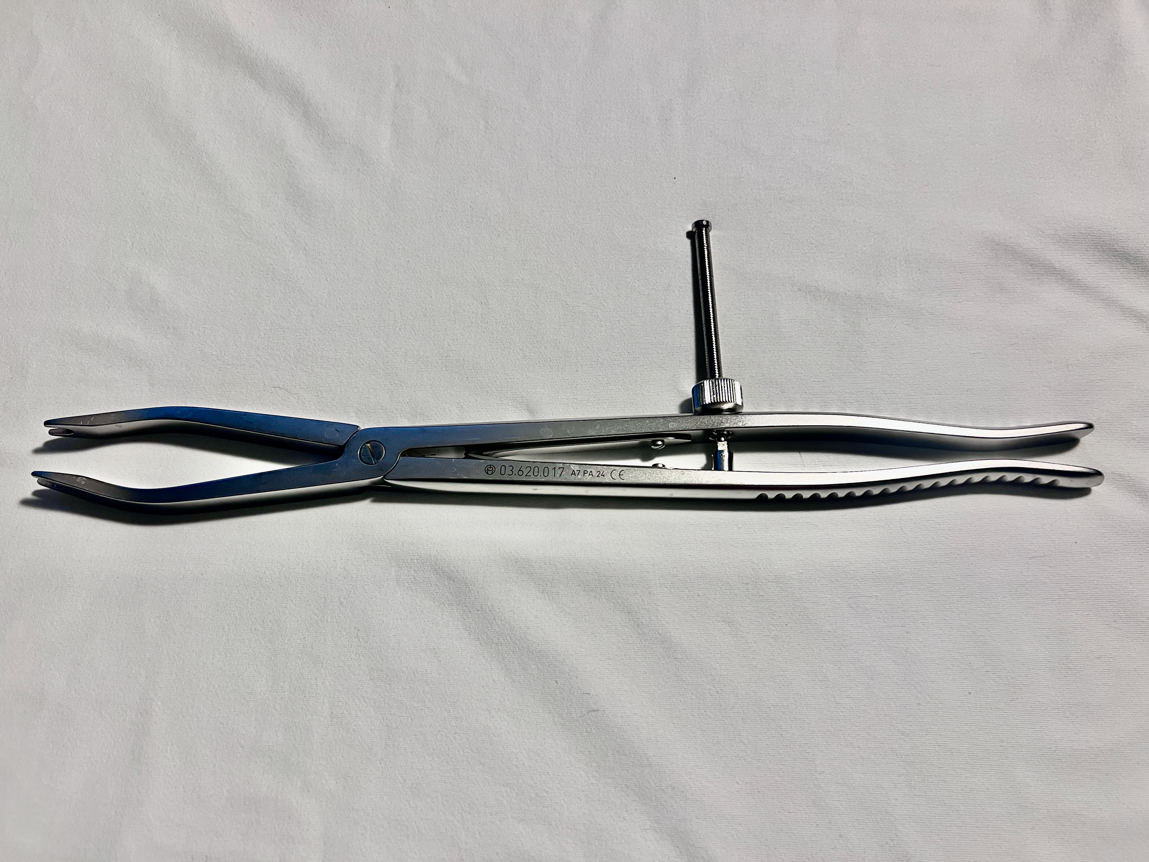 03.620.017 Pangea Spine System Compression Forceps US2158