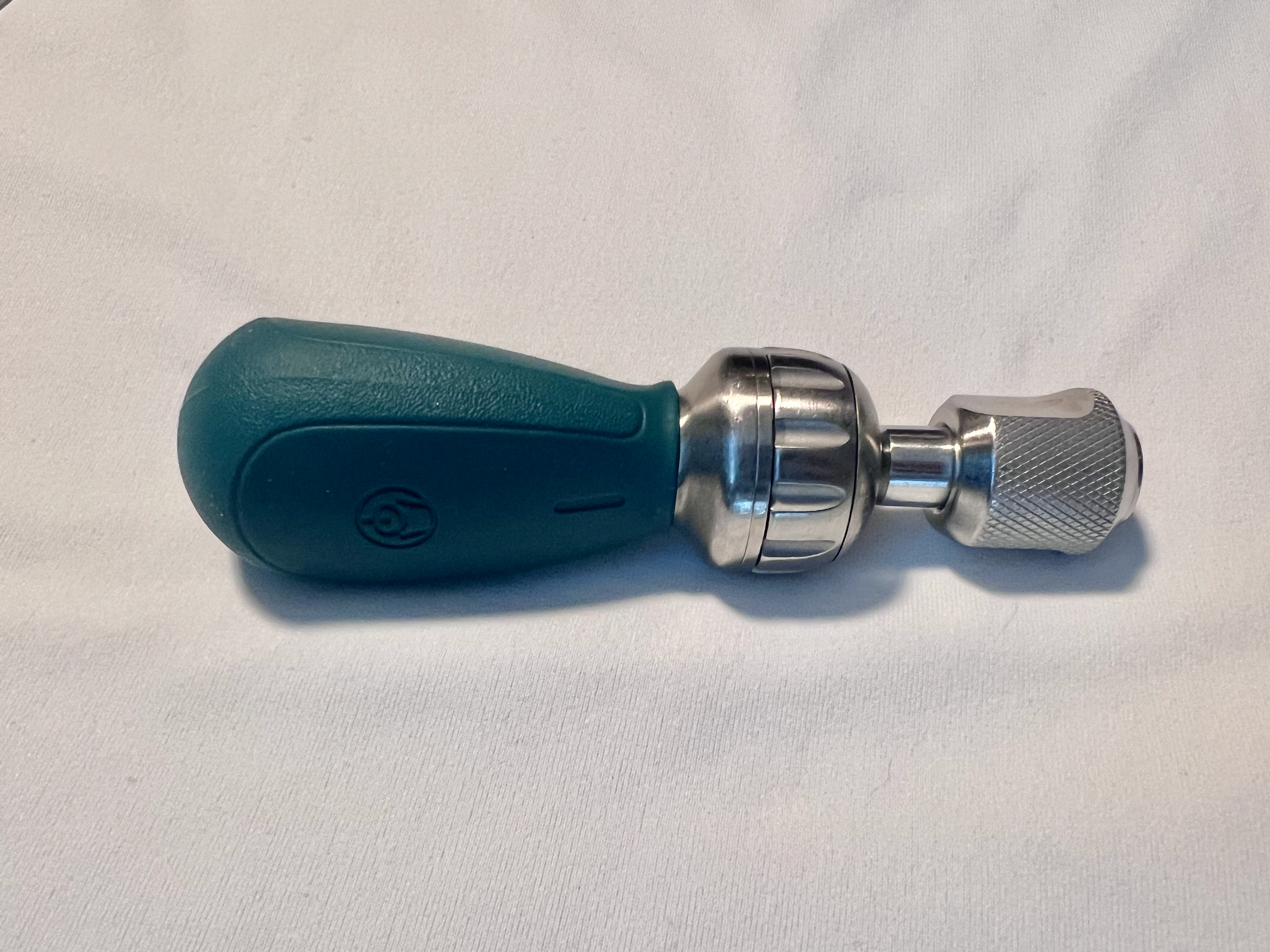 03.632.098 Matrix Spine System 6mm Palm Grip Ratchet Handle w/ Quick Coupling US2105
