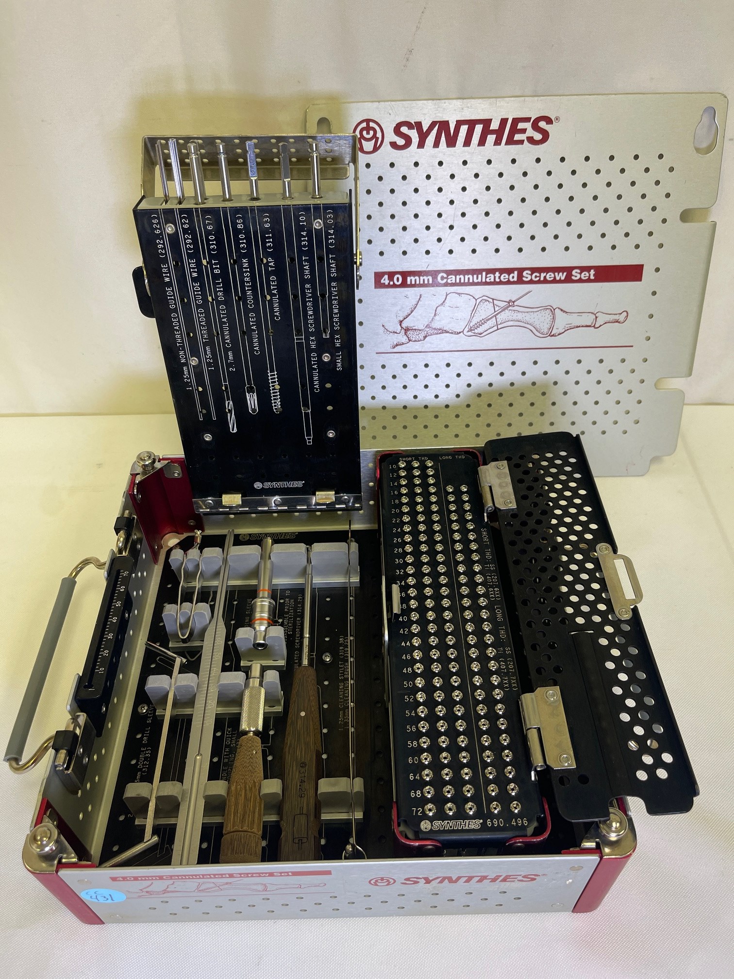 105.135 4.0mm Cannulated Screw Set CCMED431