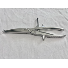 03.118.002 Large Compression Forceps w/ Speed Lock US1691